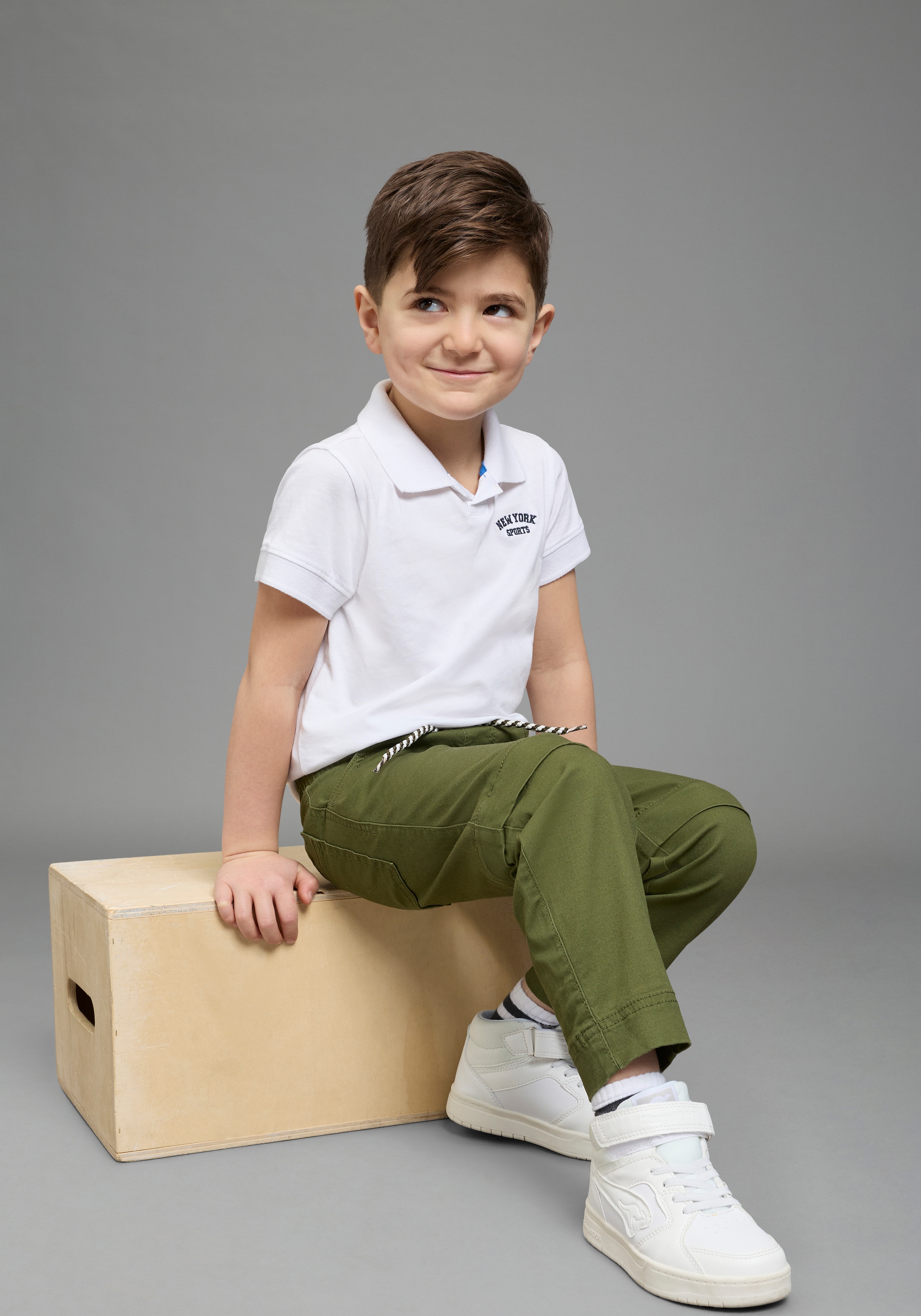 KIDSWORLD Webhose »2 in1 Hose, Zip-Away Hose für Jungen«  aus lang macht kurz, 2in1 Hose, gerade Beinform, mit Gummizug