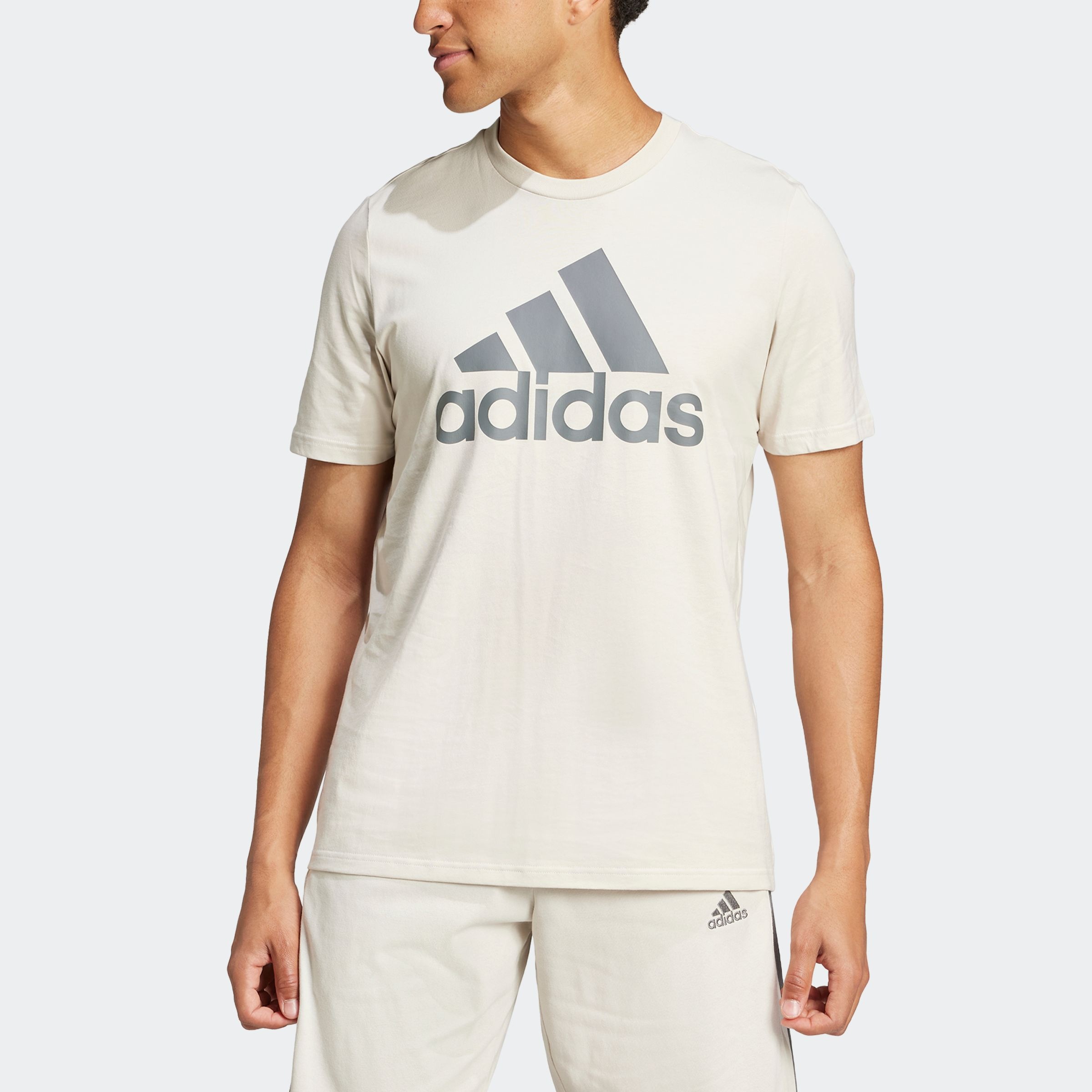 Image of adidas Sportswear T-Shirt "M BL SJ T" Kurzarm, für Fitness und Freizeit, mit grossem Logodruck