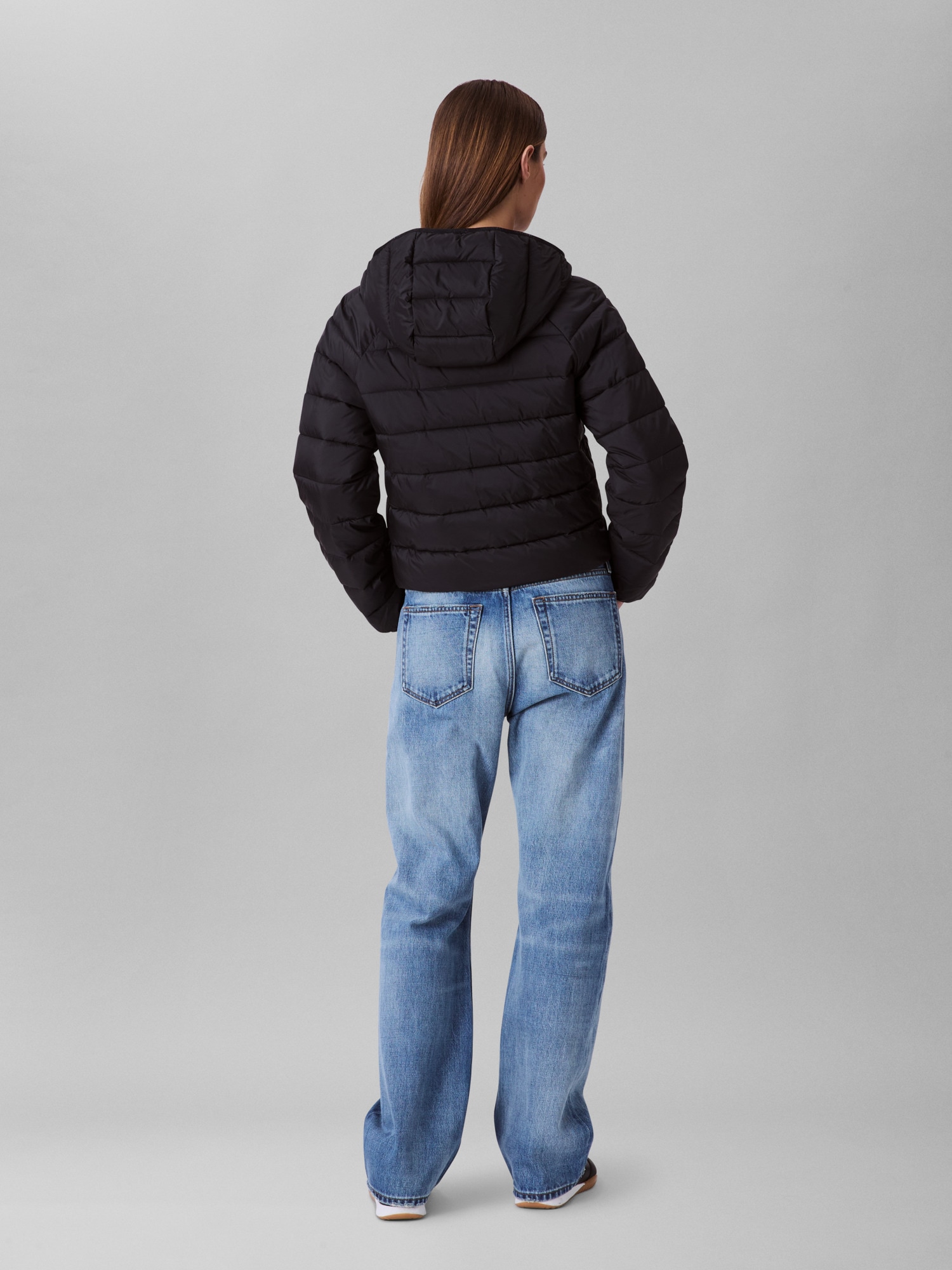 Calvin Klein Jeans Veste matelassée »LGHTWGHT QLTD JCKT P« mit Kapuze Mit Rundhalsausschnitt
