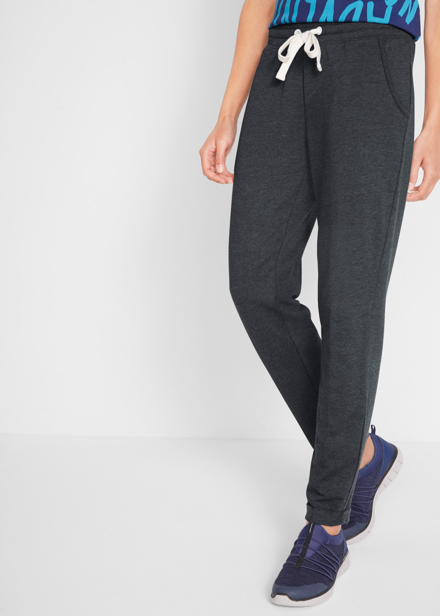 bonprix Sweathose »Sweathose mit Bequembund«  aus Baumwolle und Polyester, mit Bindeband, Regular Fit
