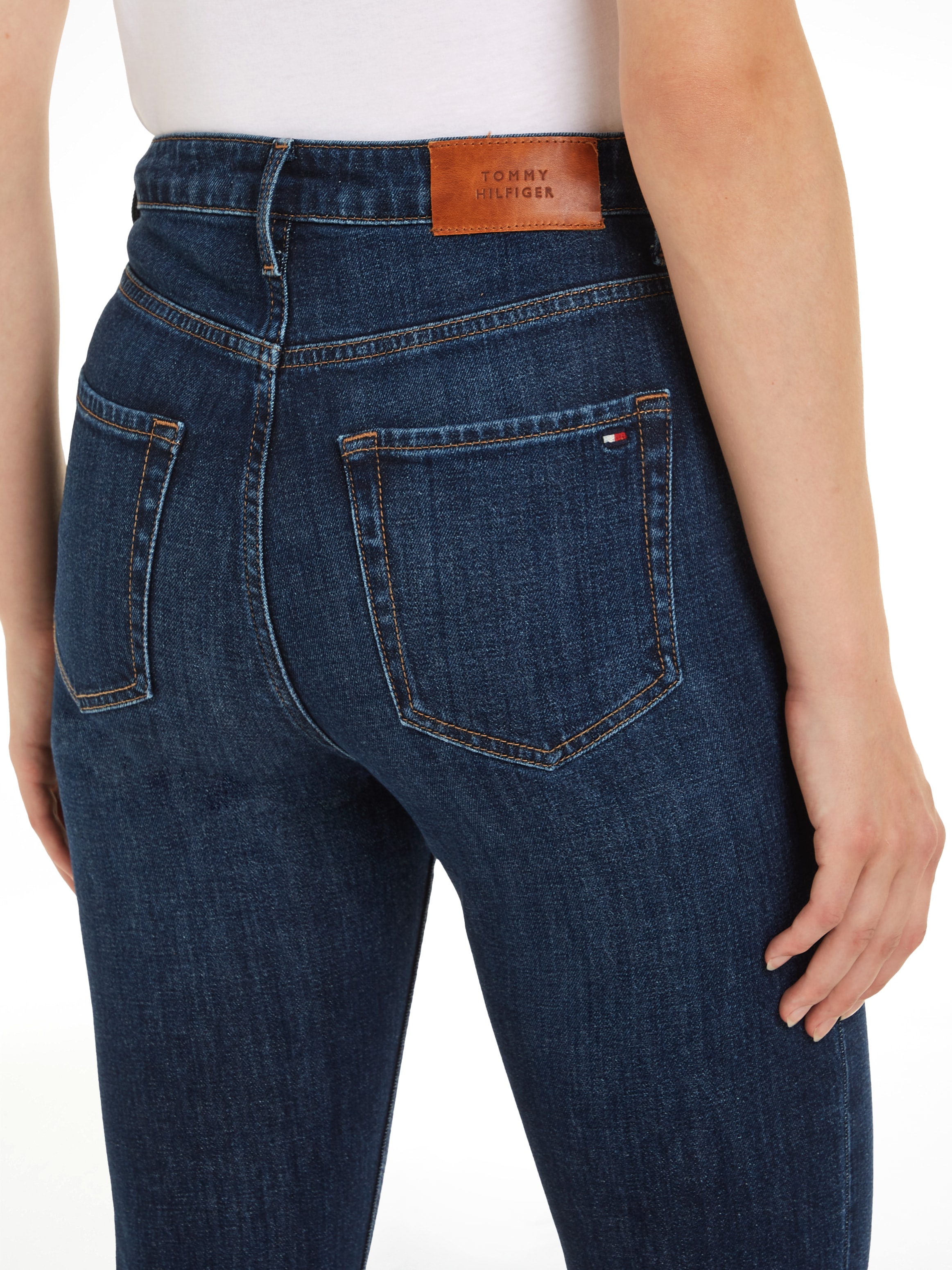 Tommy Hilfiger Slim-fit-Jeans »SLIM CIGARETTE HW A DARK BLUE«, mit Tommy Hilfiger Logo-Badge