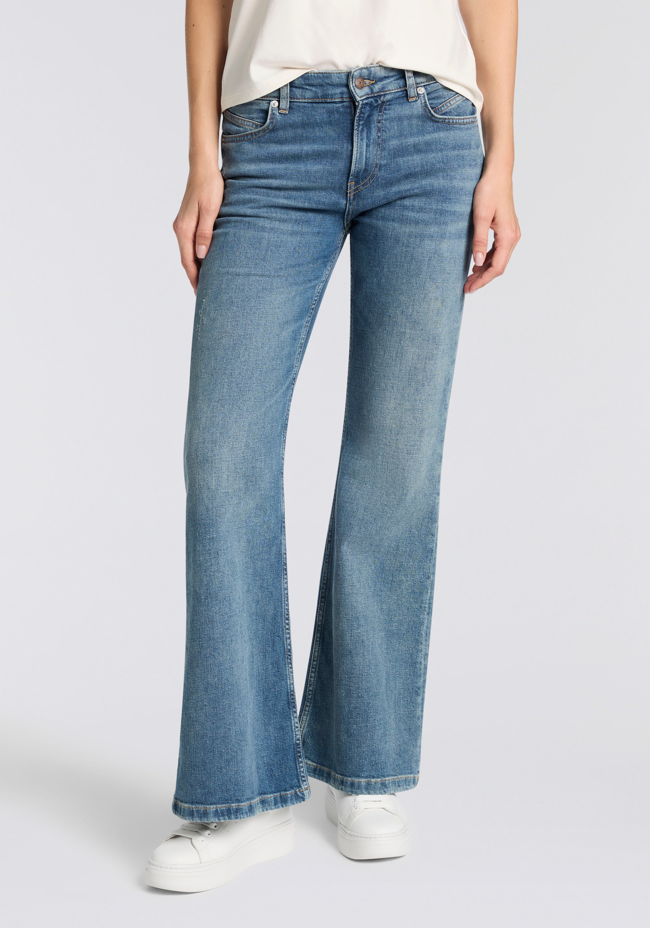 Image of BOSS ORANGE Bootcut-Jeans "SOFT BOOTCUT LR Premium Damenmode" Low Rise