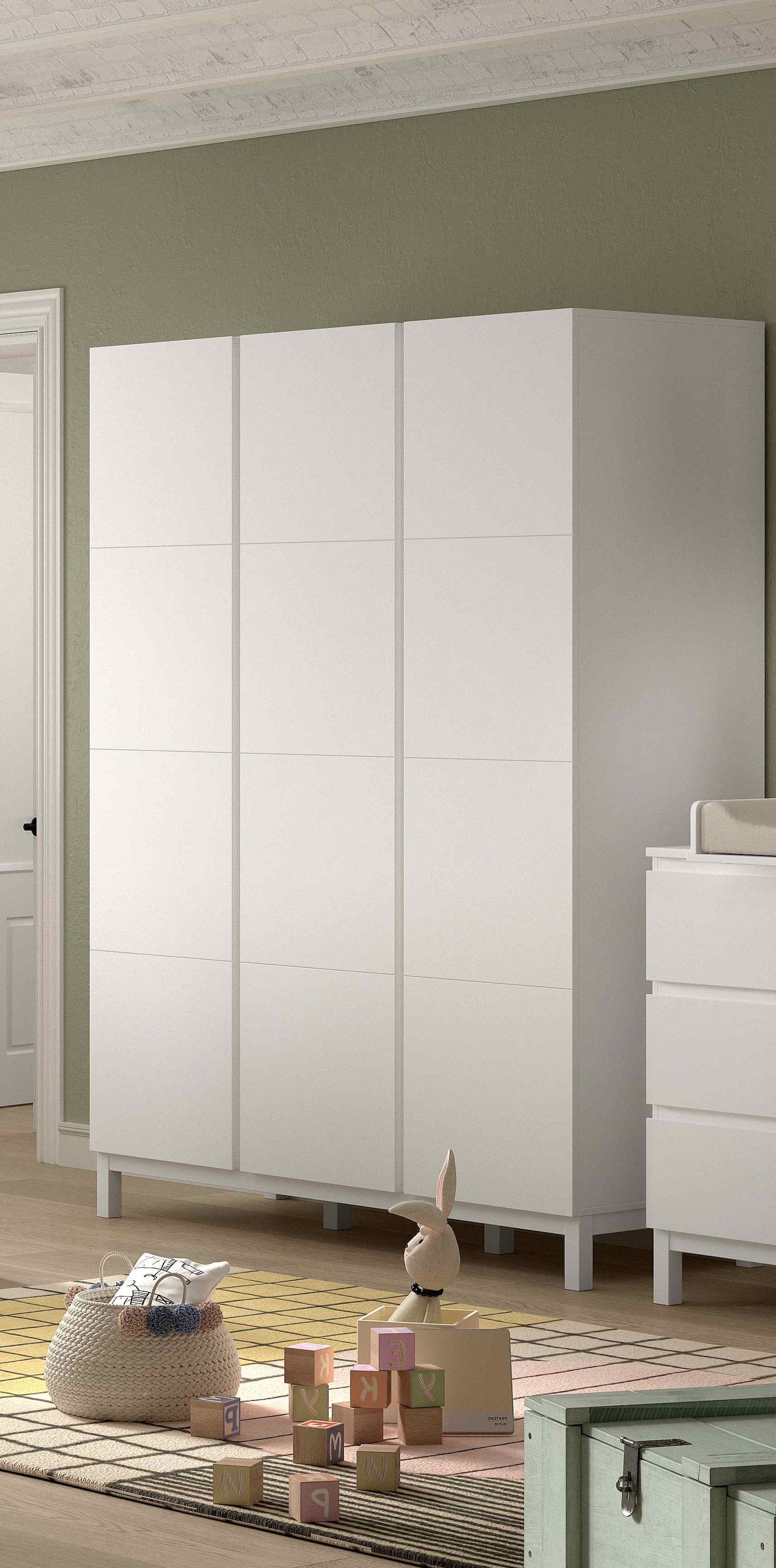 Vipack Kleiderschrank »in modernem Design, Türen mit Profilfräsung, pflegeleichter Oberfläche« mit 3 Drehtüren inkl. Soft-Close, Wäschwfächer, Ausf. weiss lackiert