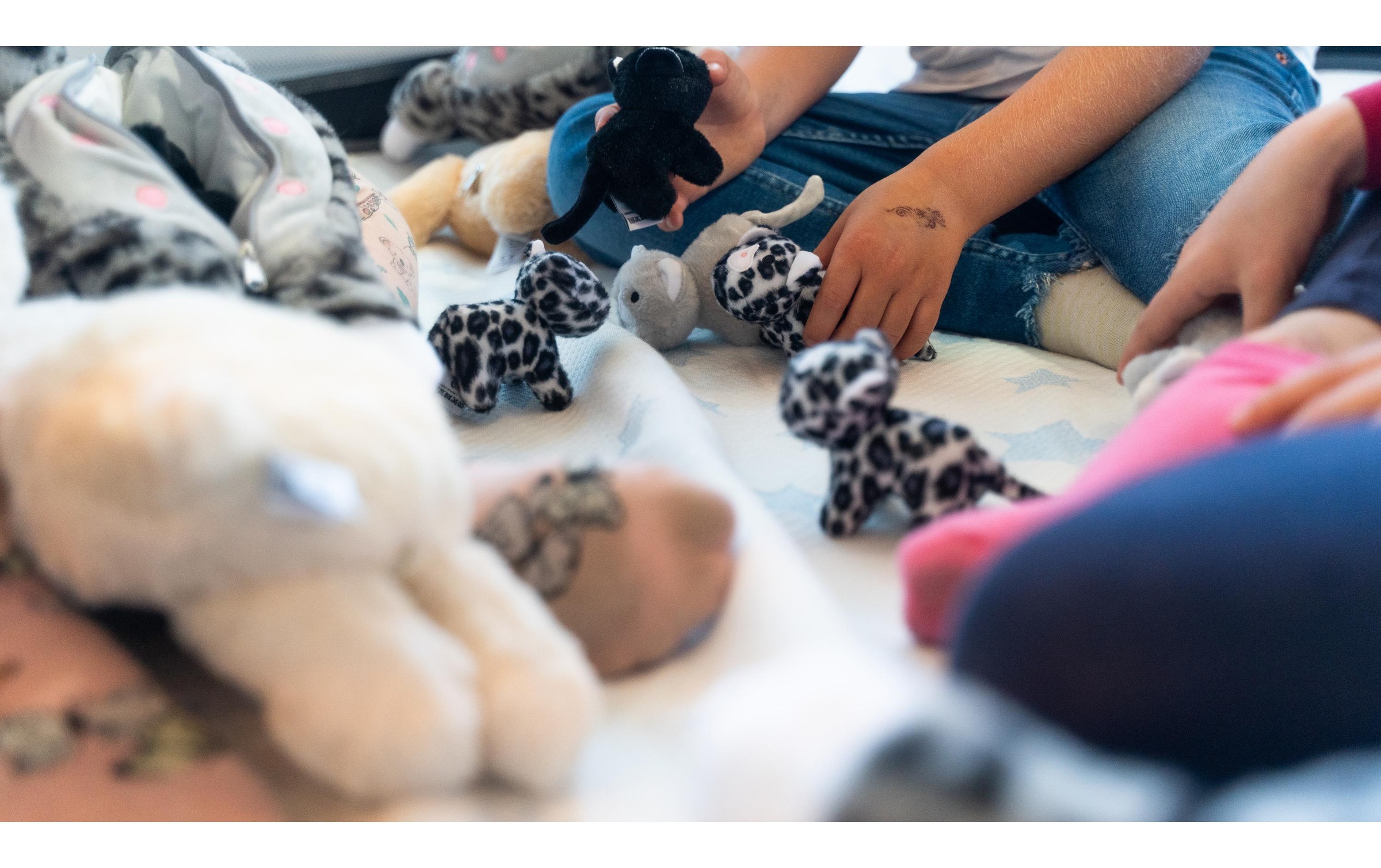 Kuscheltier »Mamanimals Katzen Babys 4 Stück 9 cm«