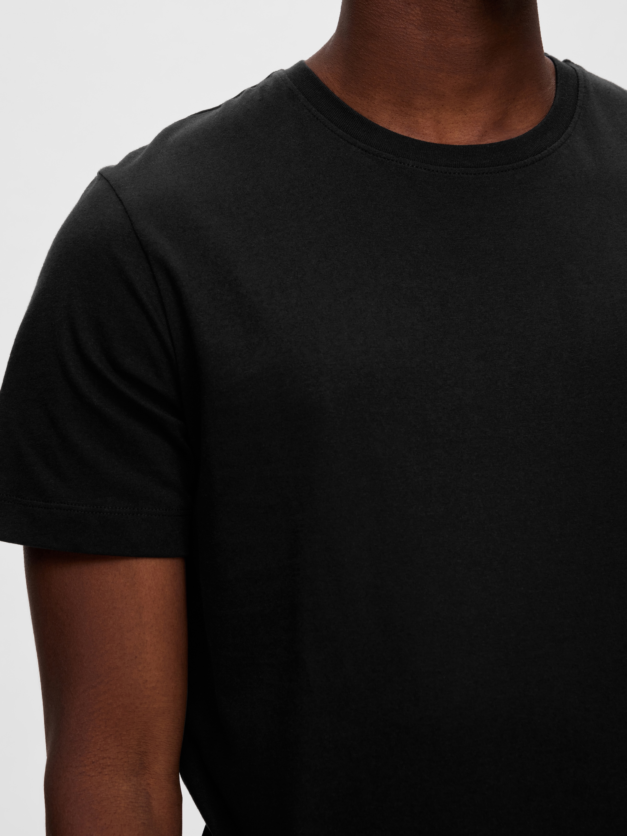 SELECTED HOMME Rundhalsshirt »SLHCORMAC SS O-NECK TEE 5 PACK NOOS«, (Packung, 5 tlg.)