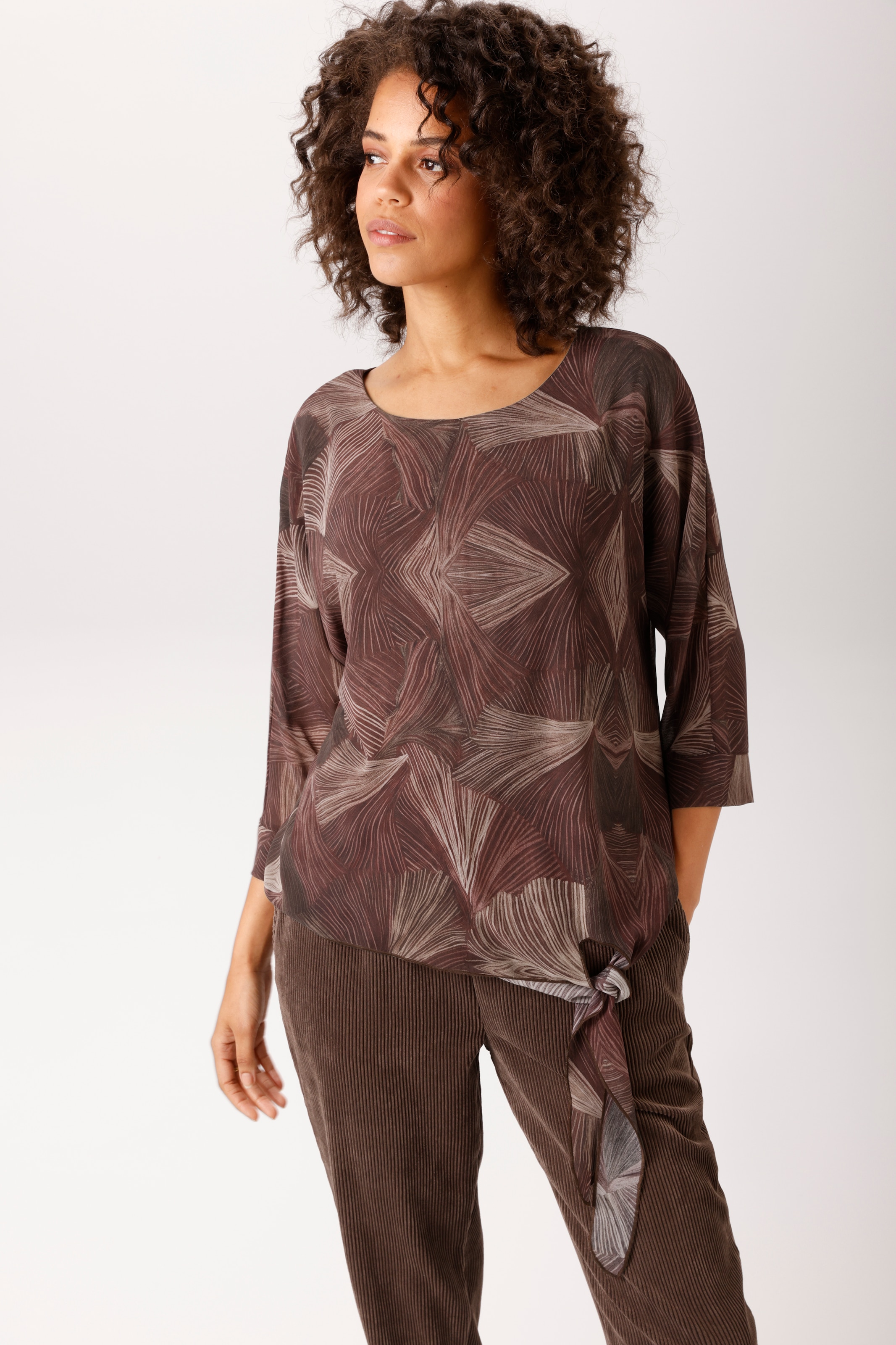 Image of Aniston CASUAL Schlupfbluse mit grossflächigem, grafischen Muster - NEUE KOLLEKTION