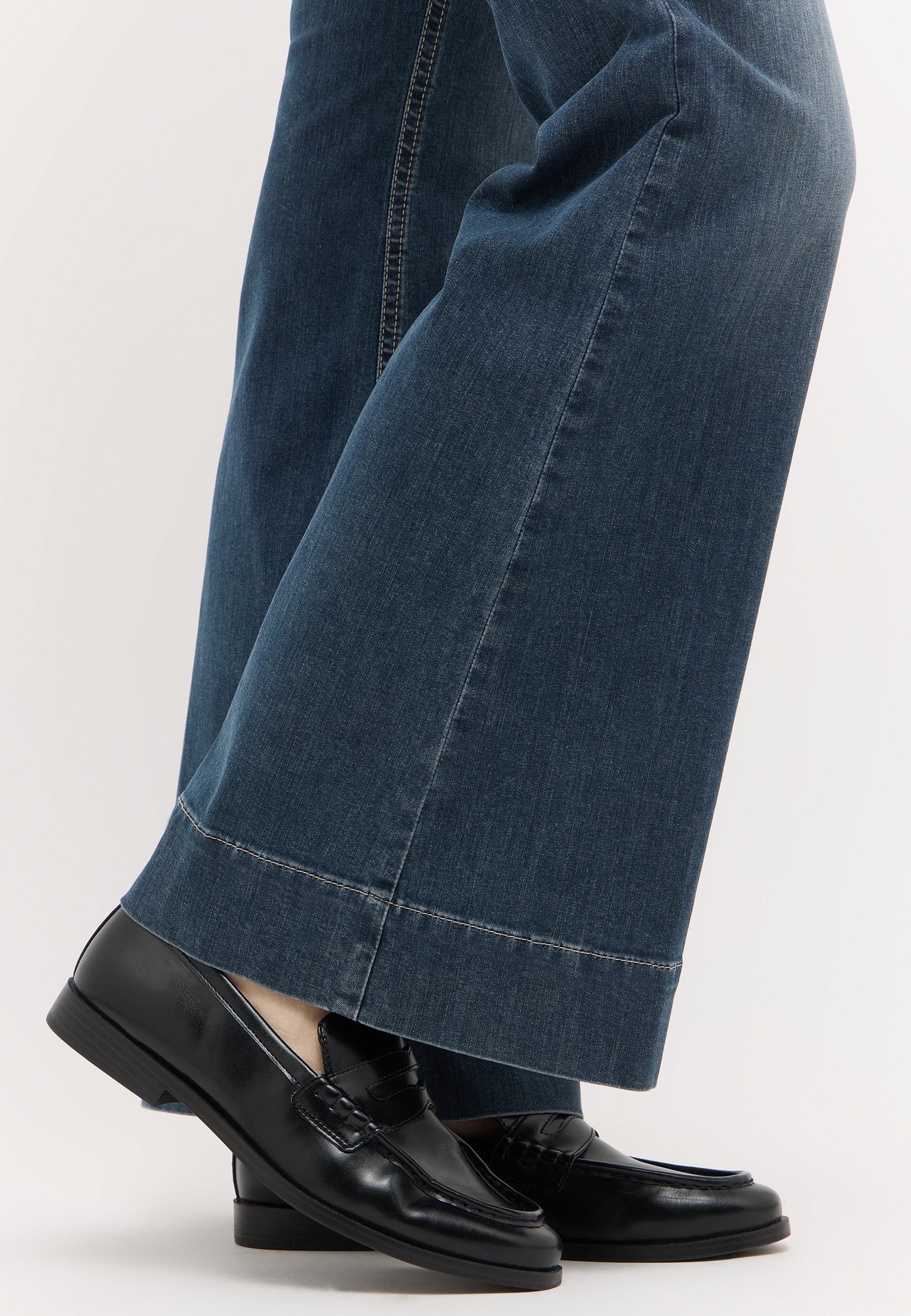 ANGELS Jeans bootcut »LUNA« avec jambe évasée, en mélange coton avec stretch