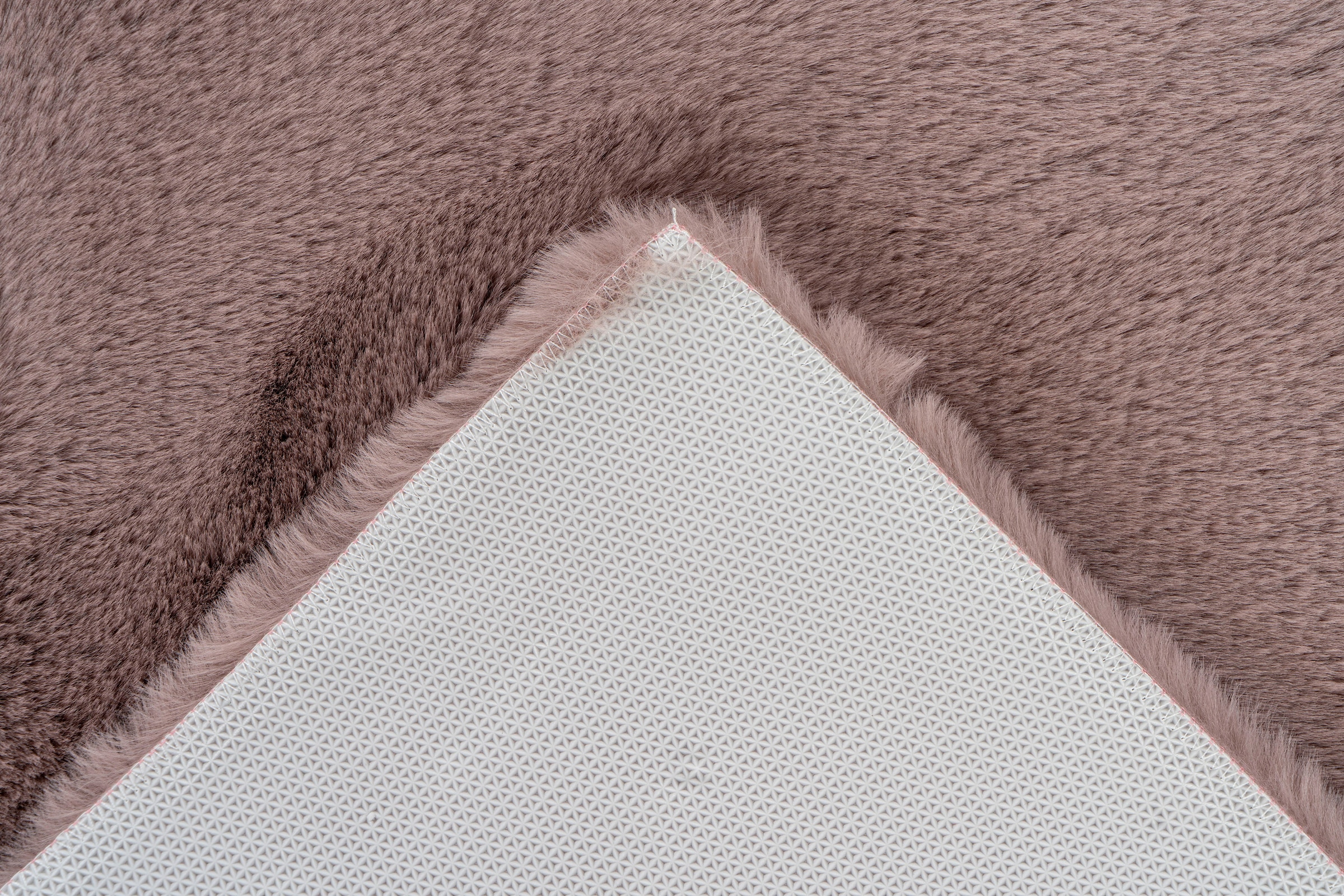 Kayoom Badematte »Rabbit«, rutschhemmend beschichtet, fussbodenheizungsgeeignet, weiche Kaninchenfell Haptik, Badezimmer, Kinderzimmer, Schlafzimmer