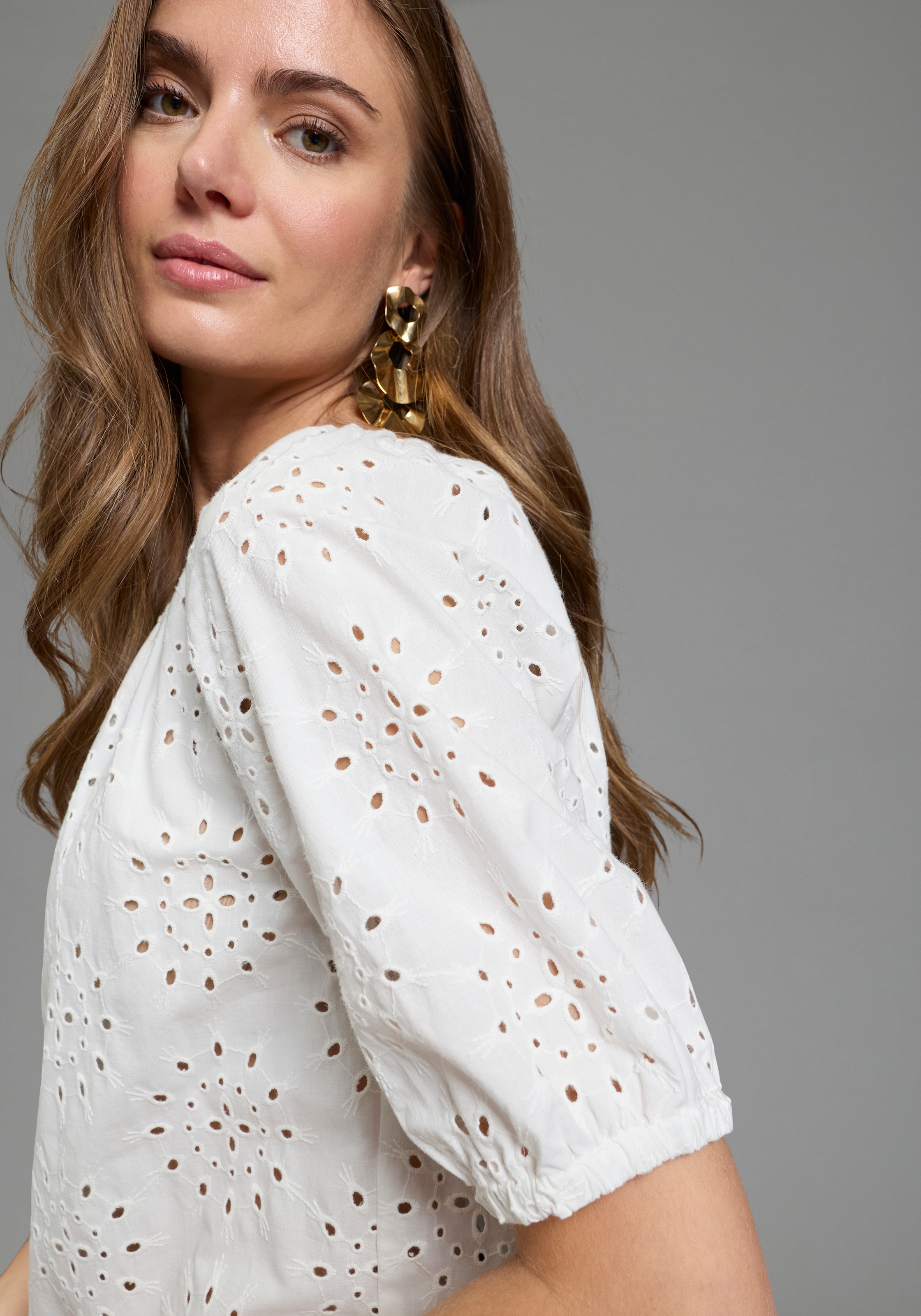 Laura Scott Blouse à enfiler mit echter Lochstickerei, aus Baumwolle