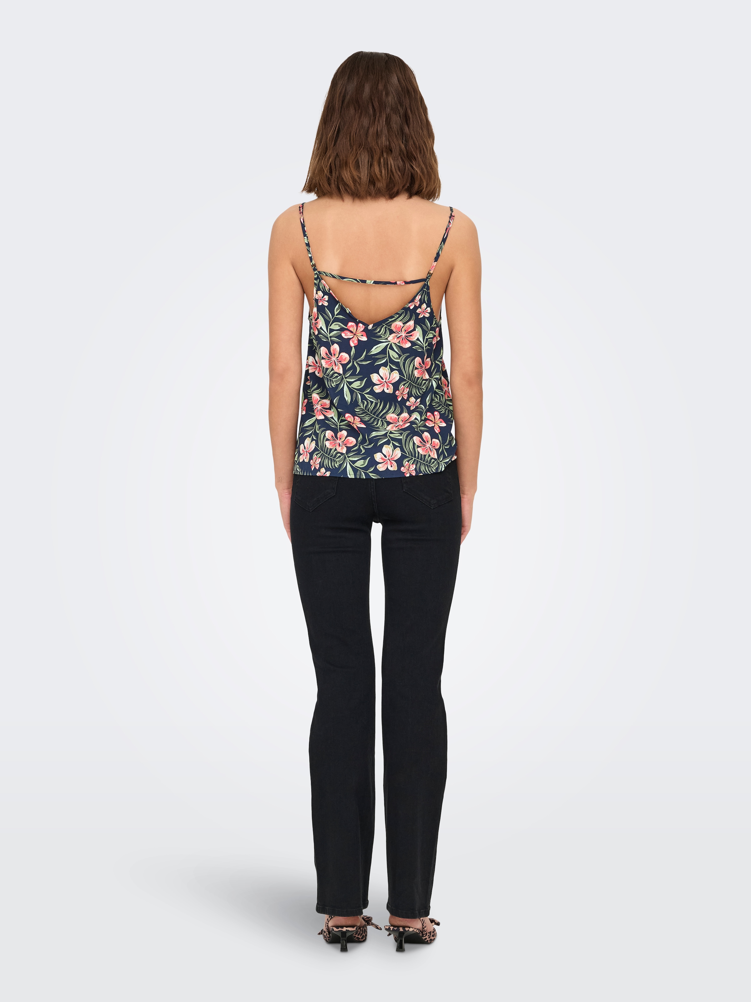ONLY Spaghettitop »ONLNOVA LIFE PARIS SINGLET AOP PTM«
