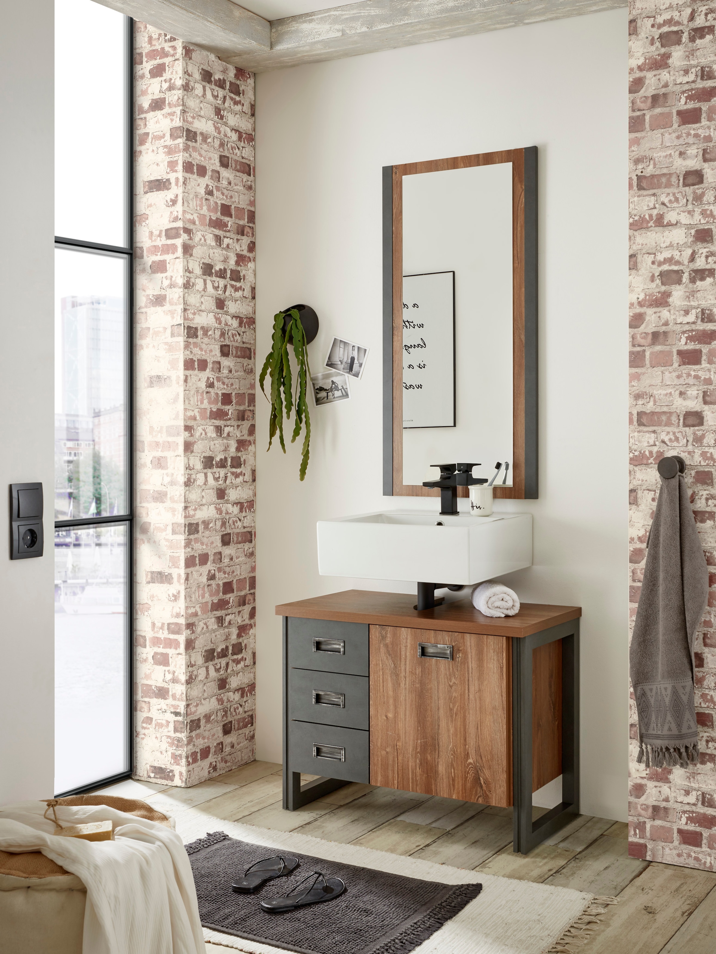 Home affaire Badmöbel-Set »Detroit, Bad im Industrialdesign, 2-teiliges Badezimmer«, (Set, 2 St.), Waschbeckenunterschrank und Spiegel, holzfarben, mit Stauraum