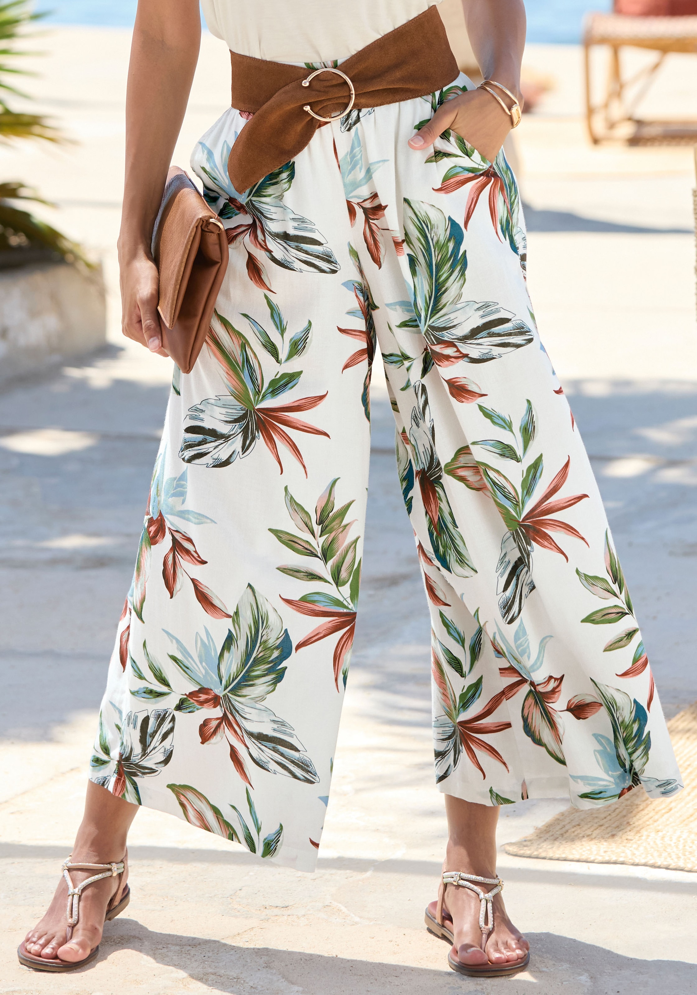 Image of LASCANA Culotte mit Leinen-Anteil, leichte Sommerhose in 7/8-Länge aus Leinenmix