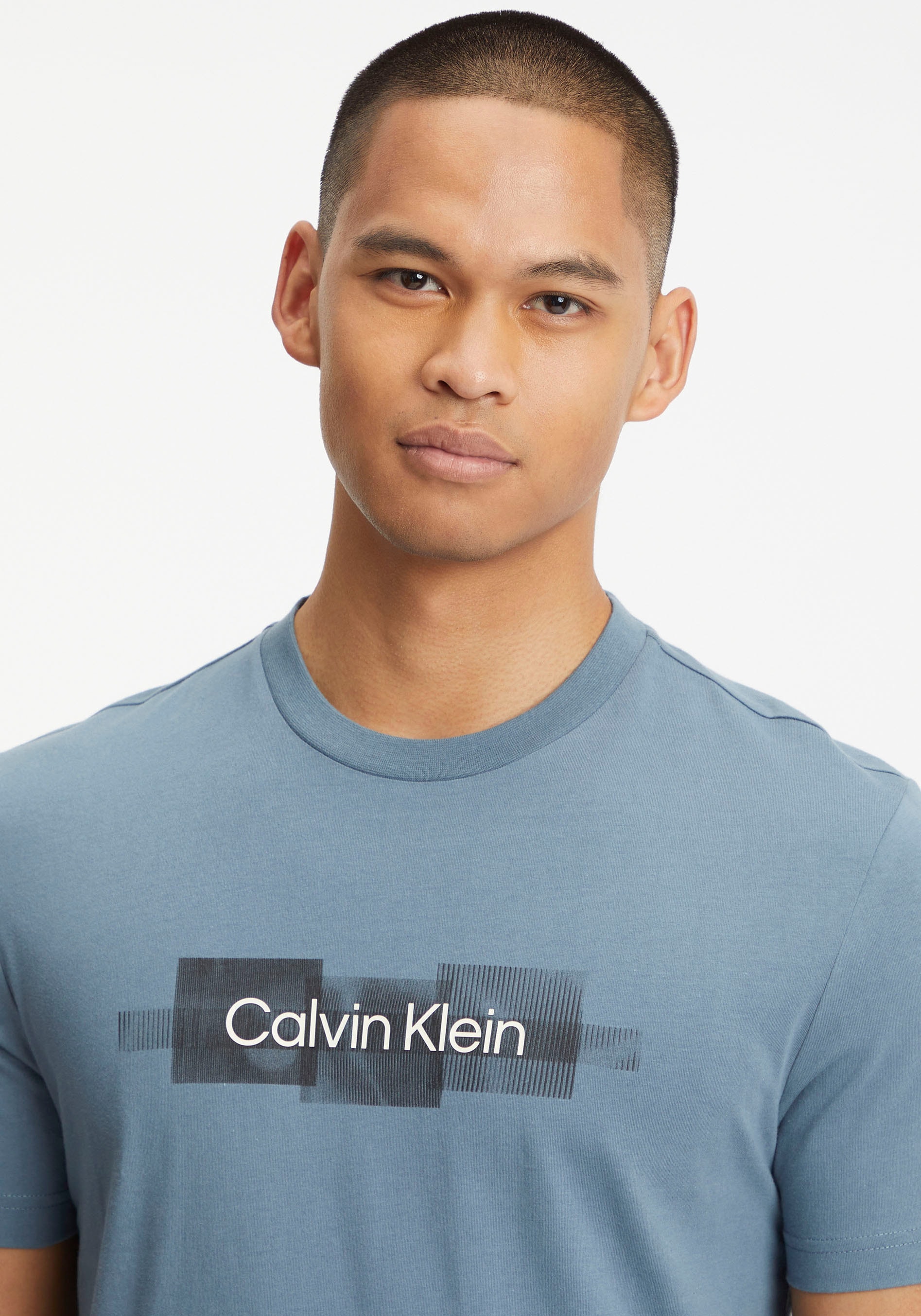 ♕ Calvin Klein aus Baumwolle T-Shirt reiner auf T-SHIRT«, »BOX STRIPED LOGO versandkostenfrei