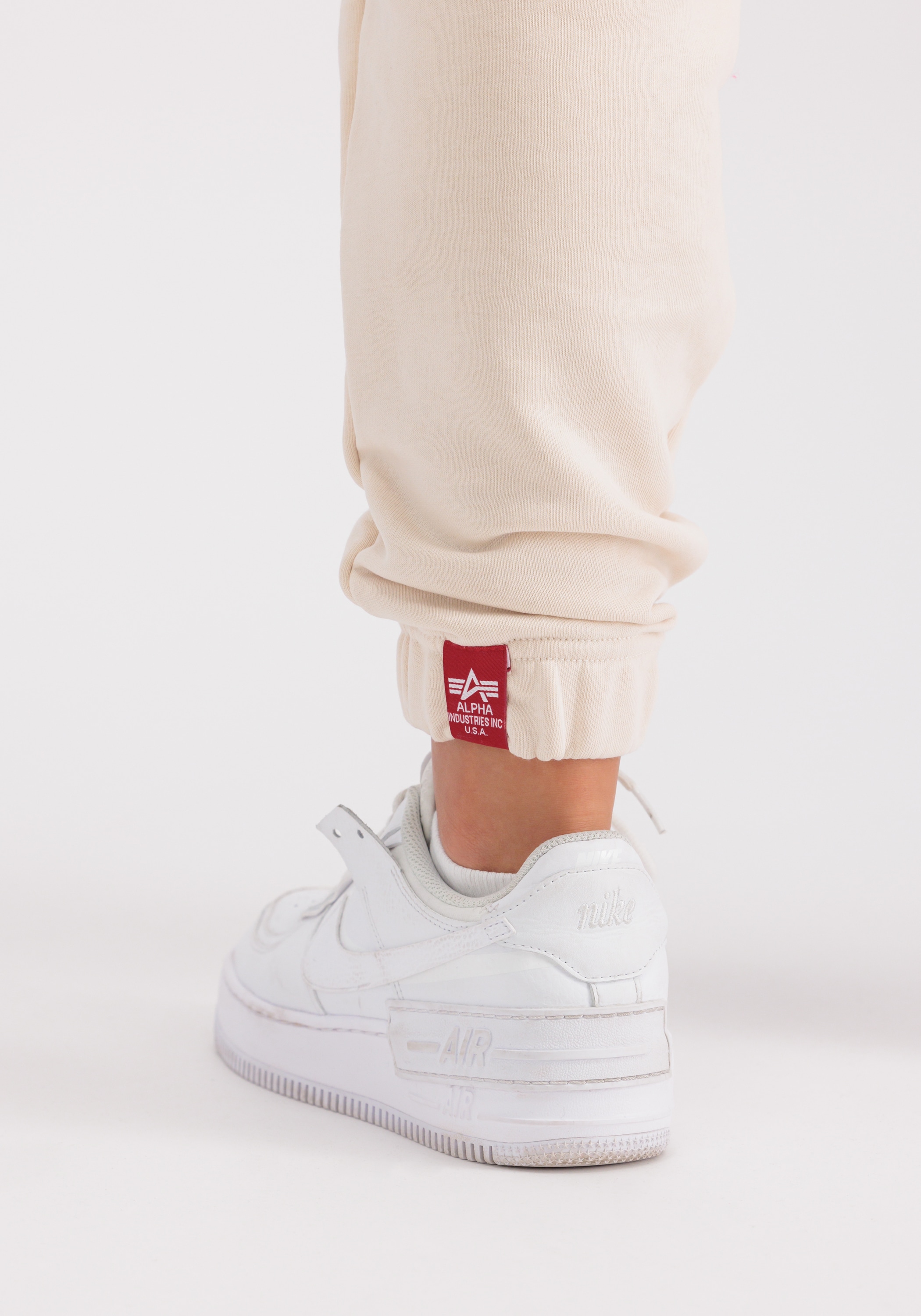 Alpha Industries Jogginghose »Alpha Industries Women - Jogger Basic Jogger Small Logo Wmn«