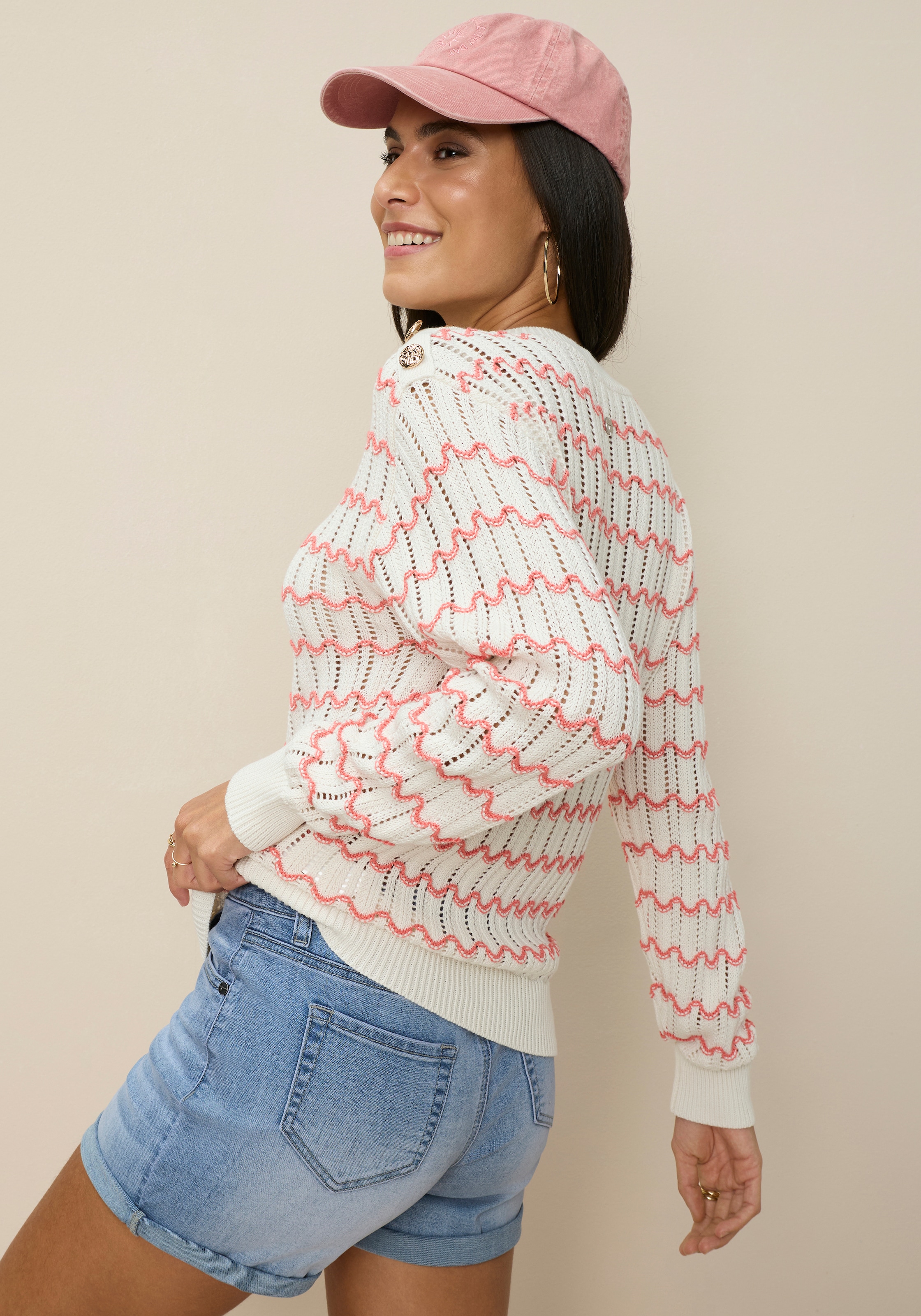 Tamaris Pull à col rond weiches Strickmaterial, elastische Qualität, lässige Passform