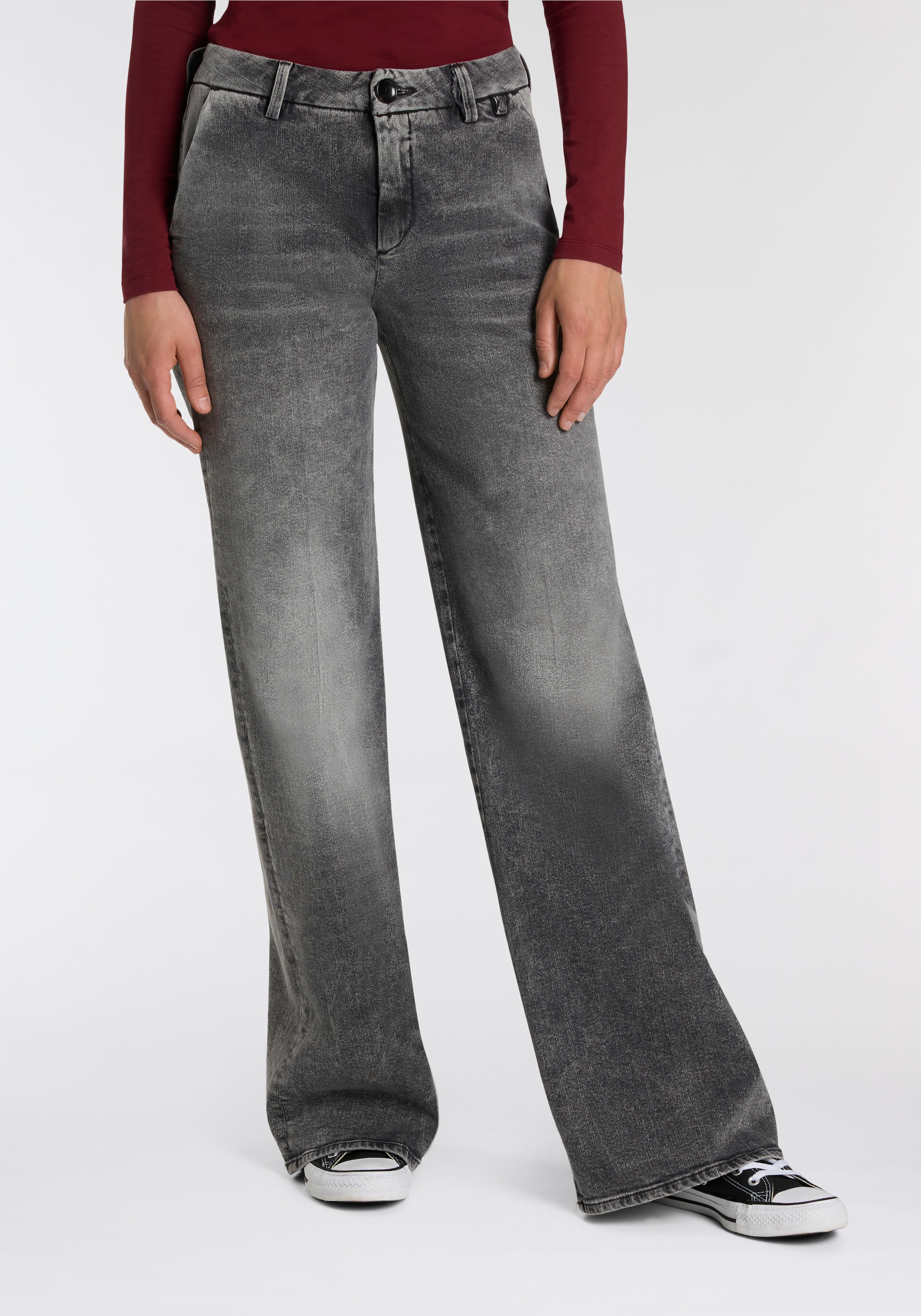 Image of Herrlicher High-waist-Jeans "Lovely Flared Denim Black" im Flared Fit