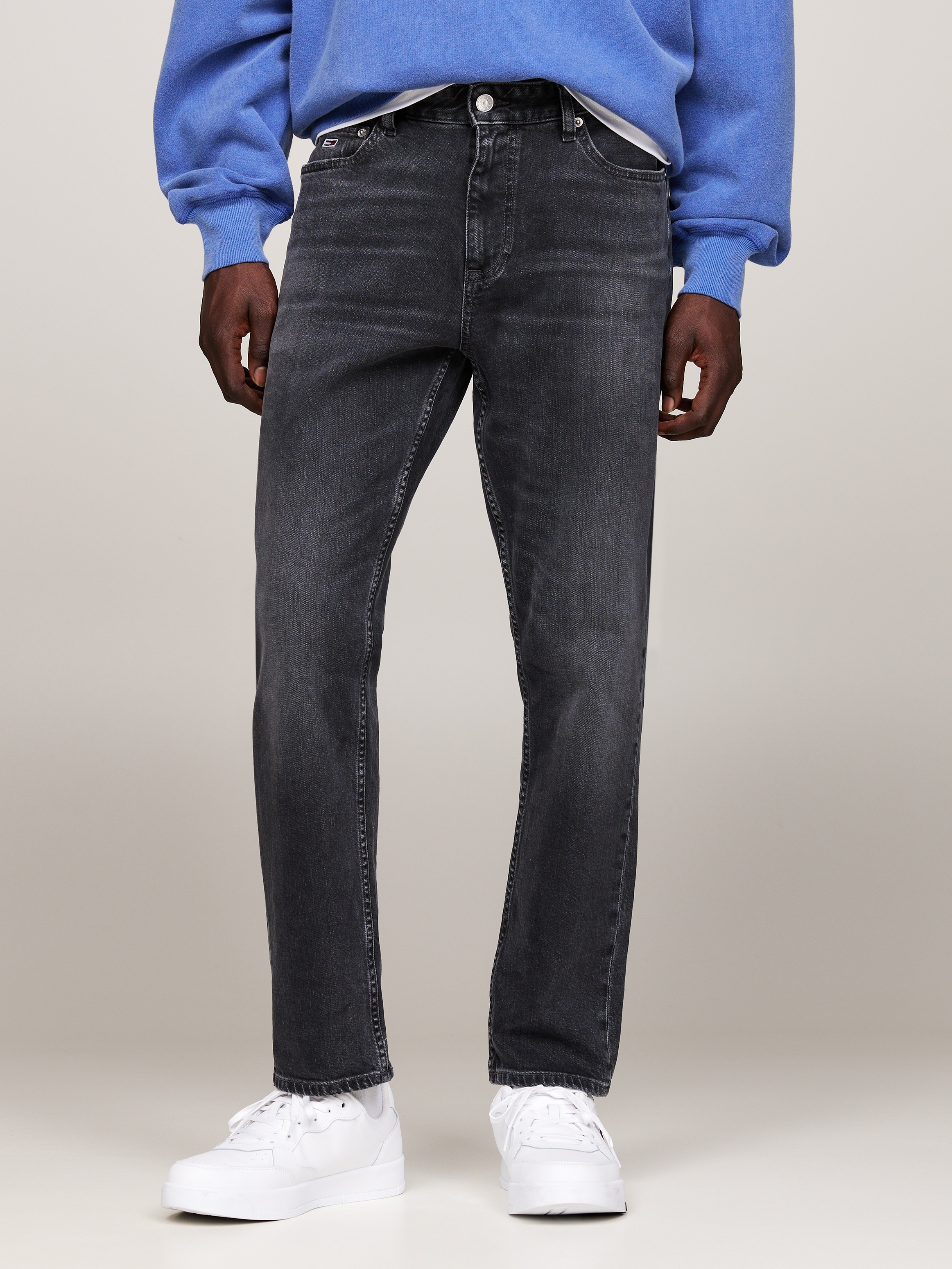 Tommy Jeans Regular-fit-Jeans »DAD JEAN RGLR TPRD«, mit Logoprägung