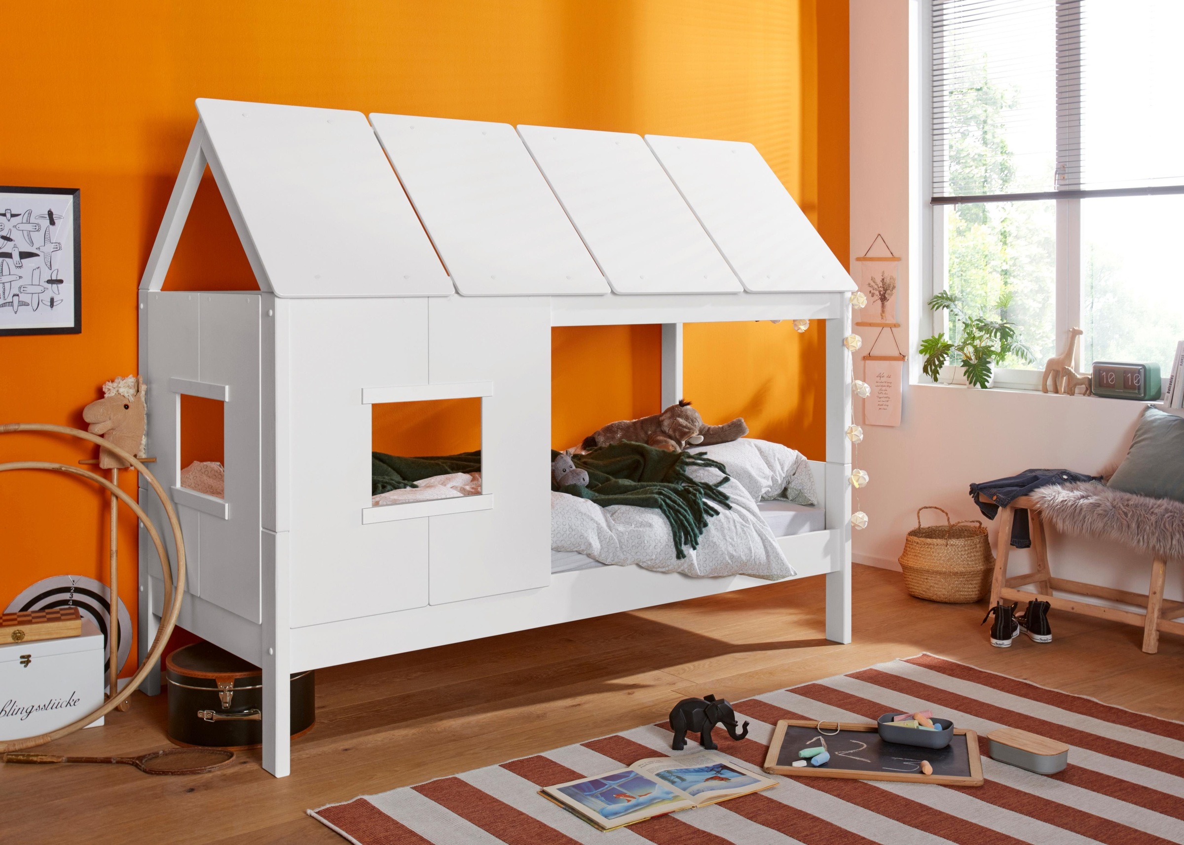 Image of Lüttenhütt Kinderbett »Finn«, Hausbett, aus massiver Kiefer, hochwertige Verarbeitung, niedrige Einstiegshöhe bei Ackermann Versand Schweiz