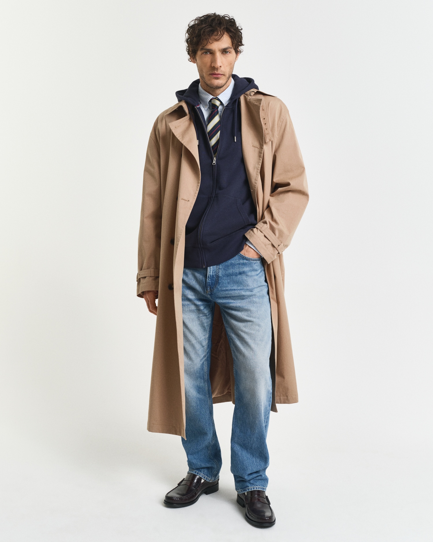 Gant Sweat à capuche »REG SHIELD FULL ZIP HOODIE« mit Logostickerei auf der Brust