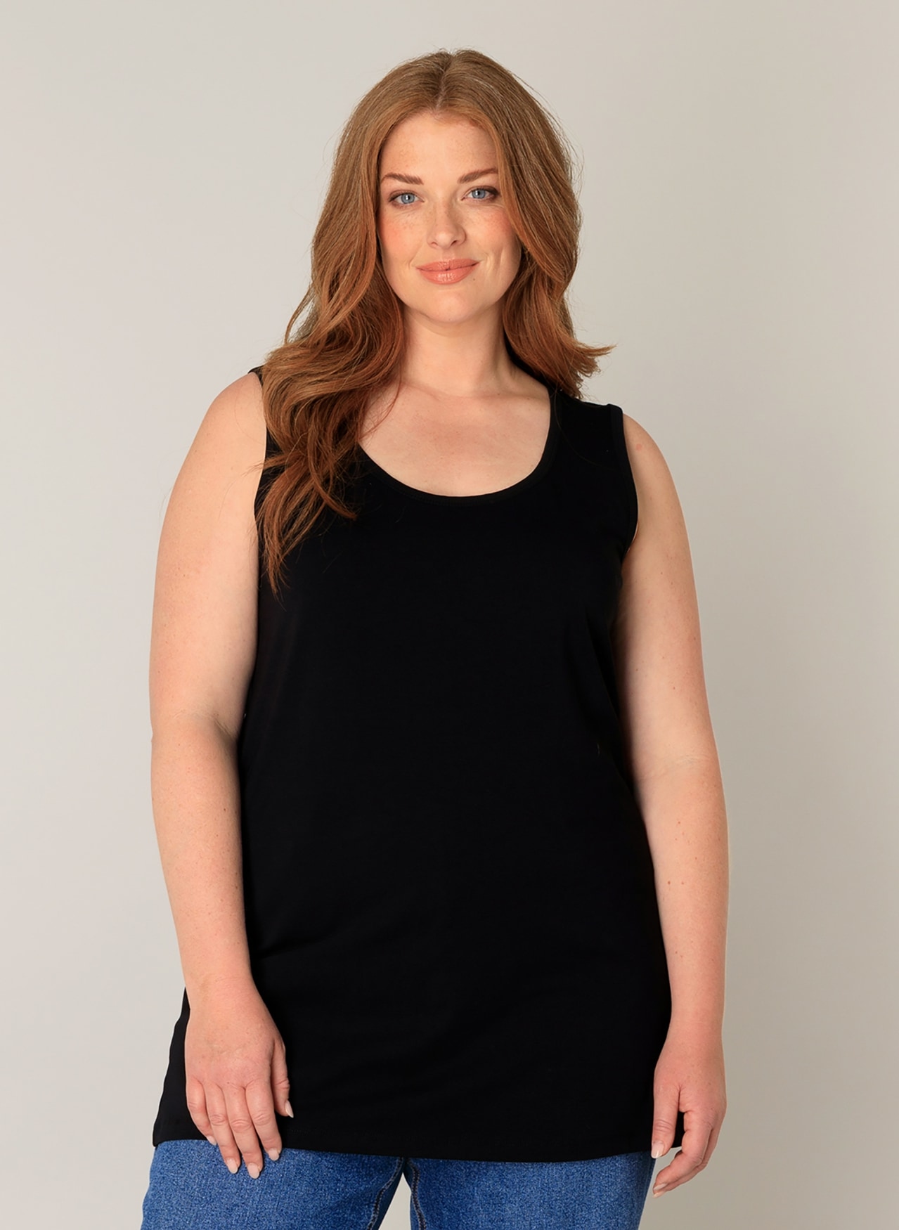 Image of Base Level Curvy Longtop mit weitem Rundhalsausschnitt