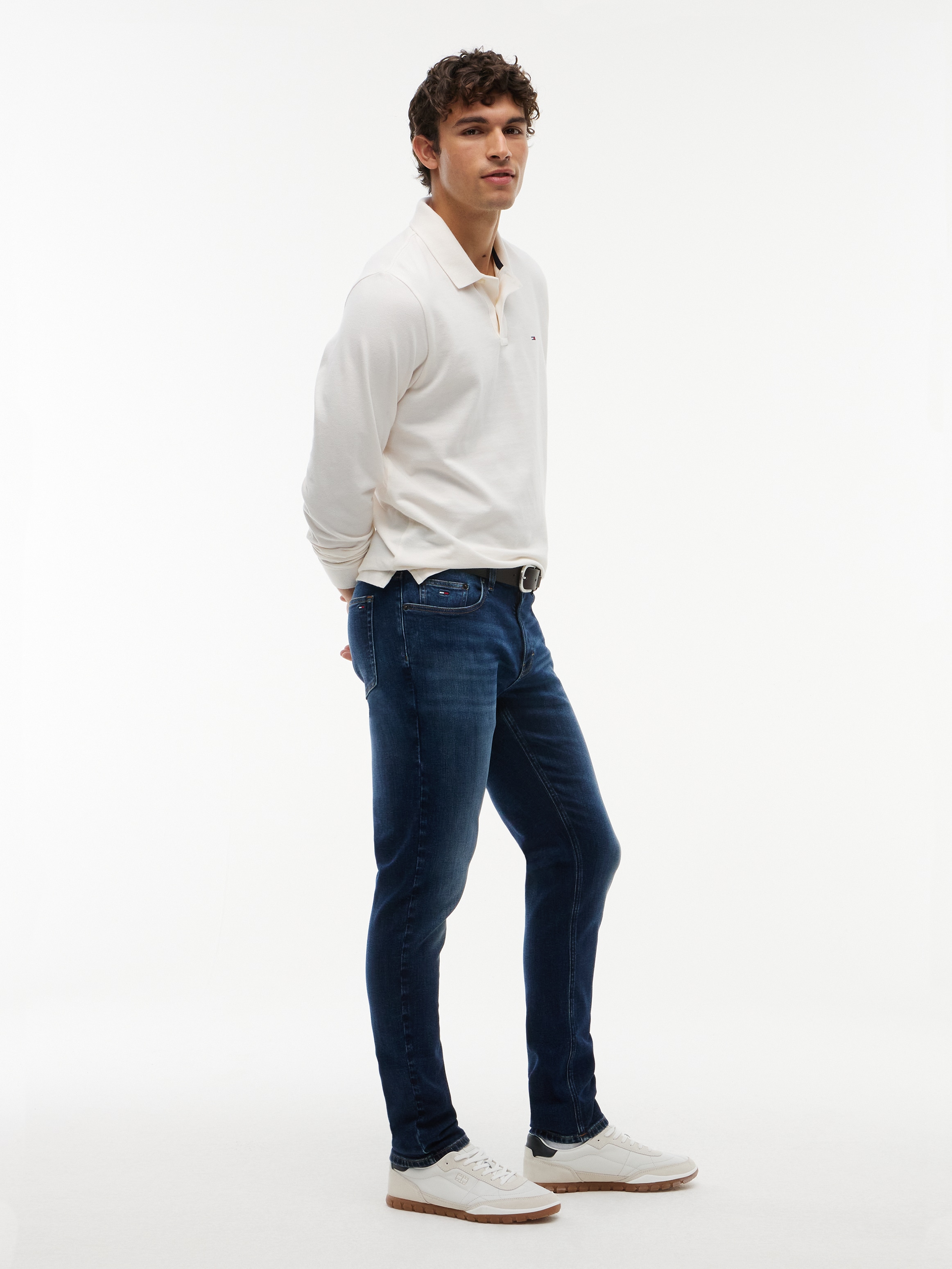 Tommy Jeans Jeans slim »AUSTIN SLIM TAPERED« Coupe slim avec poches