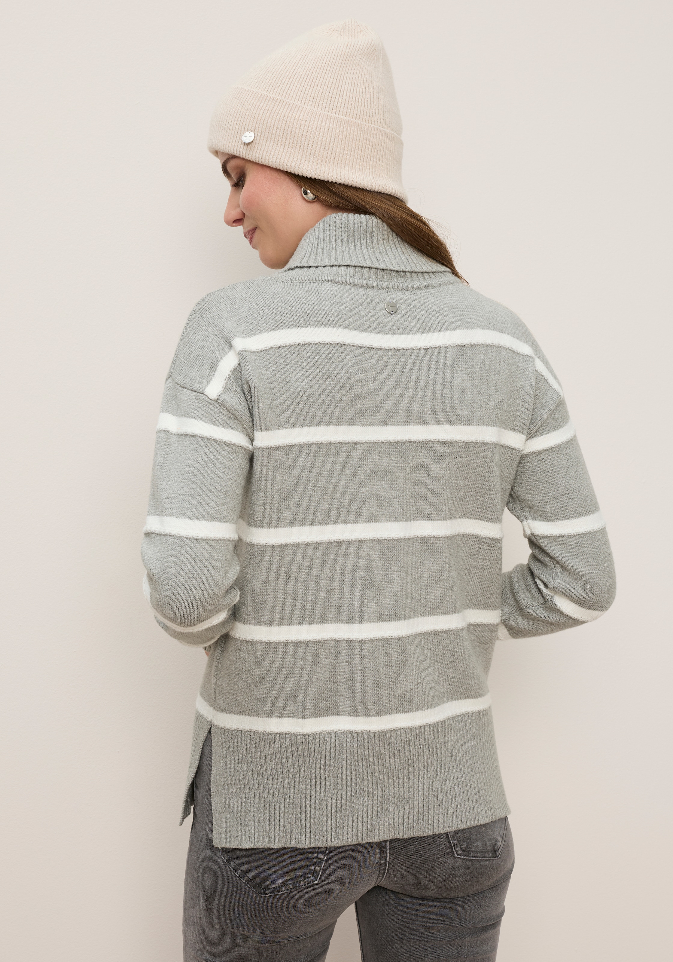 Tamaris Rollkragenpullover »in Oversize-Passform mit gestreifter Optik« aus weicher Viskosemischung