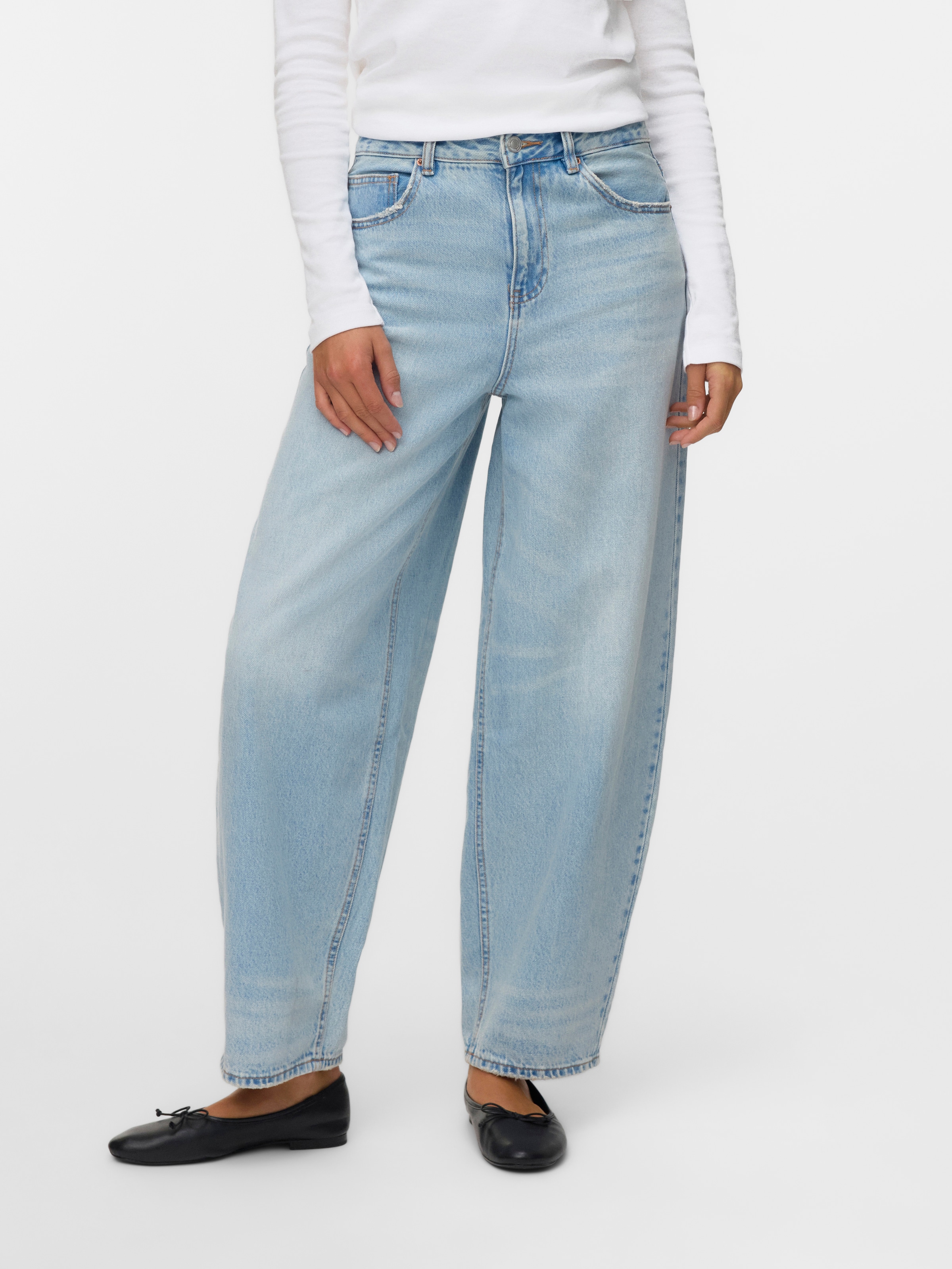 Image of Vero Moda Mom-Jeans "VMBILLIE HR BARREL ANK JEANS LI3146 NOOS"