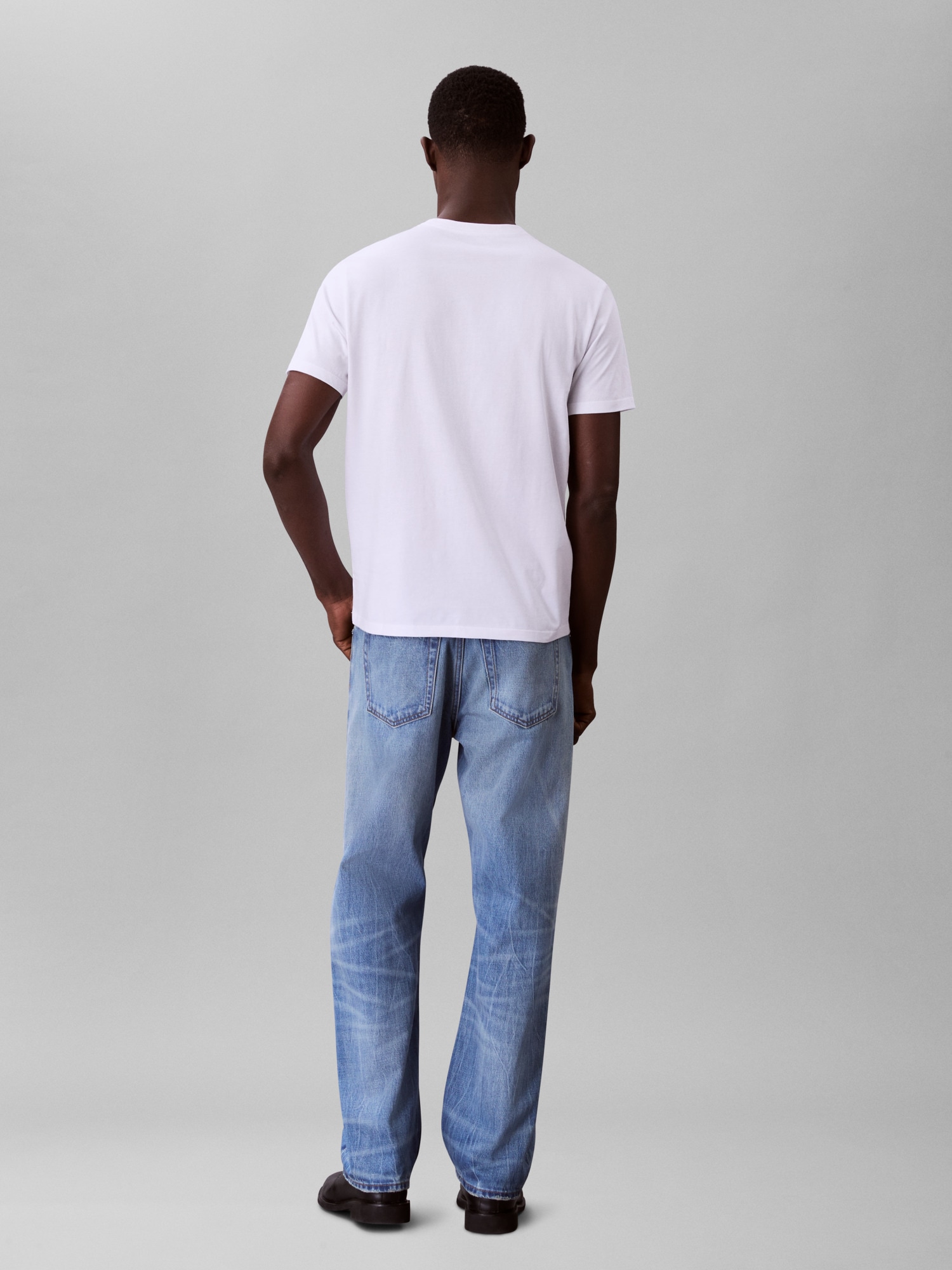 Calvin Klein Jeans T-Shirt »SS GLITCHED LOGO EU CLASSIC TEE«, Mit Rundhalsausschnitt