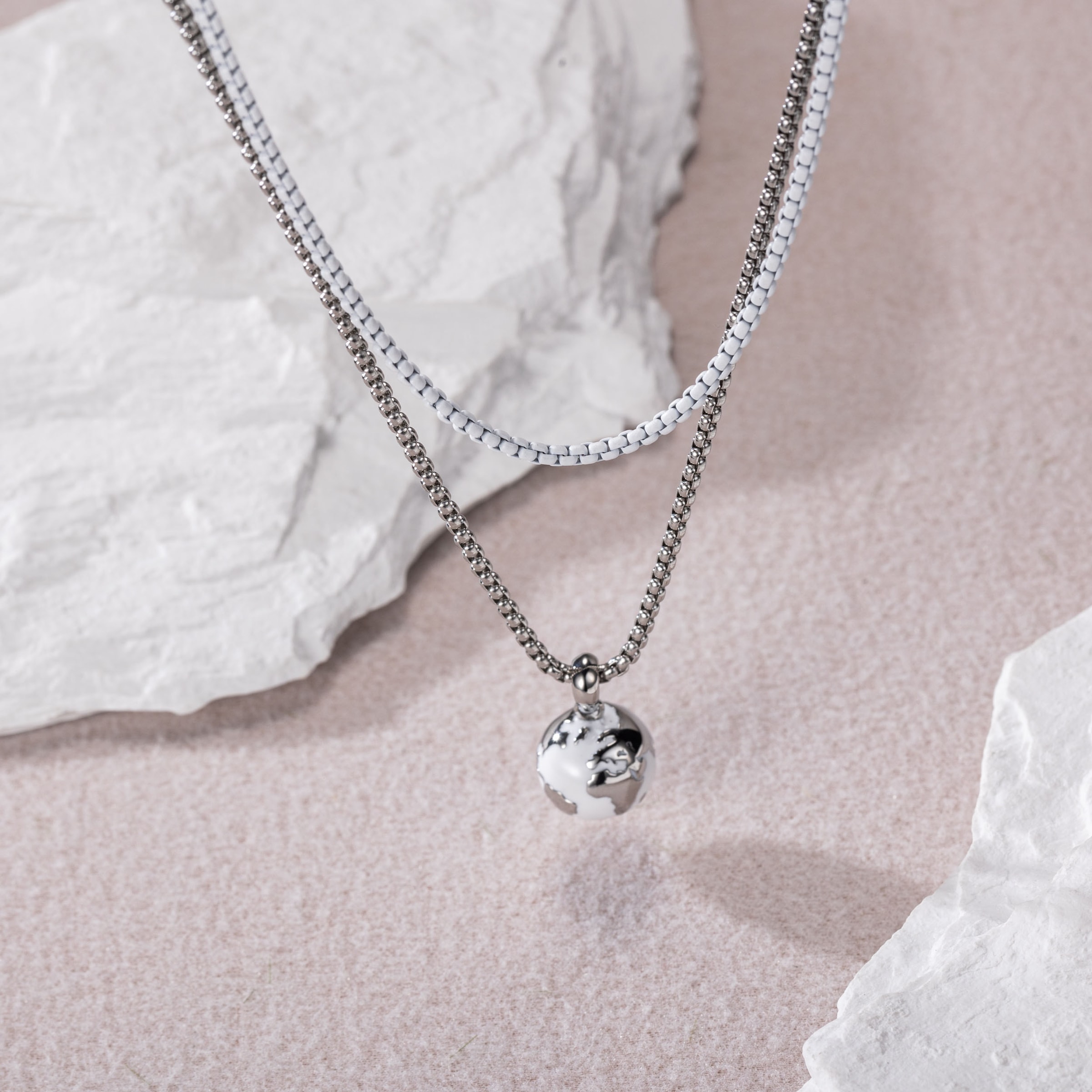 Firetti Kette mit Anhänger »Schmuck Geschenk Edelstahl Halsschmuck Halskette Planet Earth Welt«, (Set, 3 tlg.)
