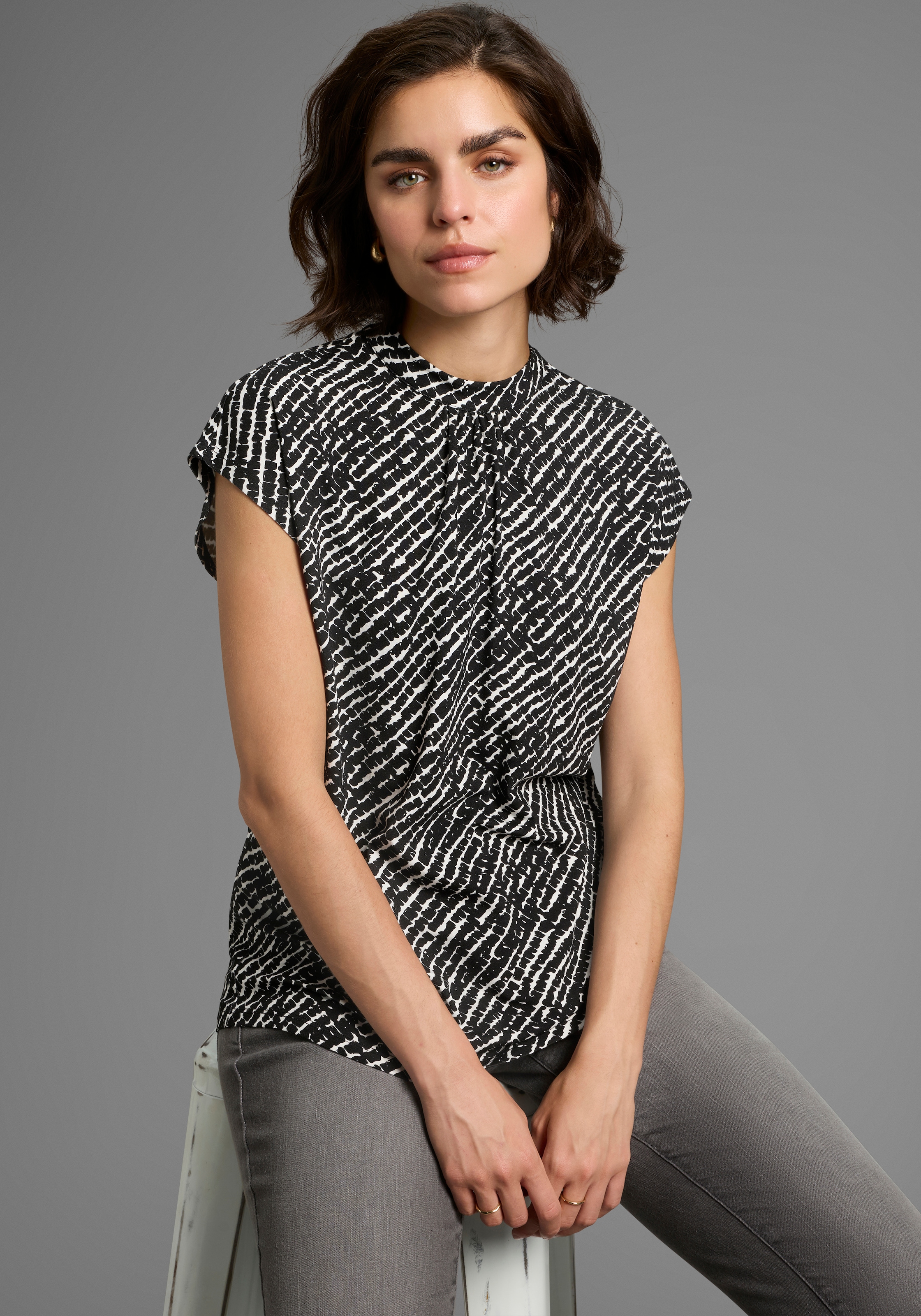 Image of Laura Scott Kurzarmshirt mit modischem Muster