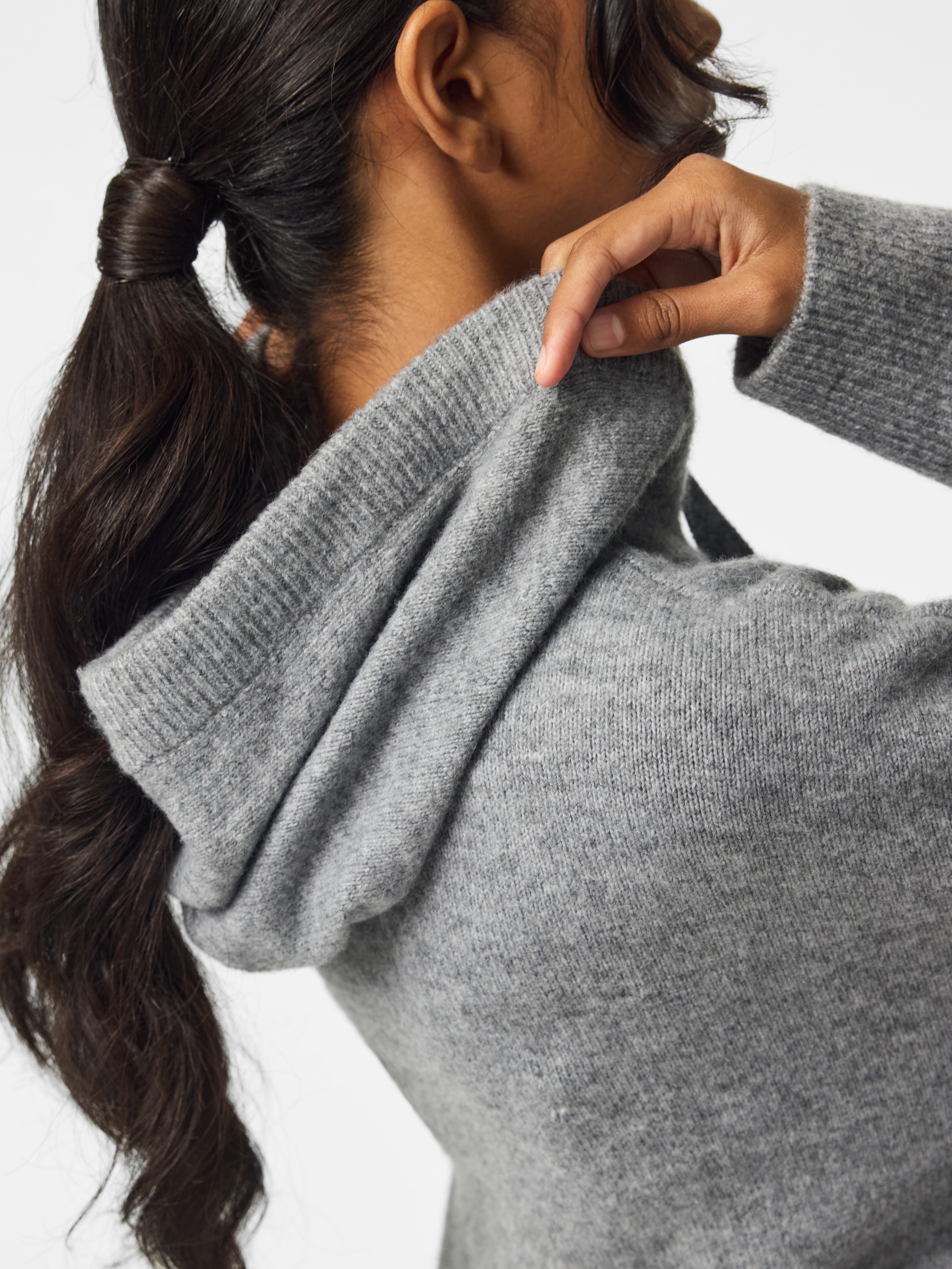 pieces Pull à capuche »PCMALOU LS KNIT HOODIE NOOS BC« Materialmix, mit Wolle und Stretch, slim fit