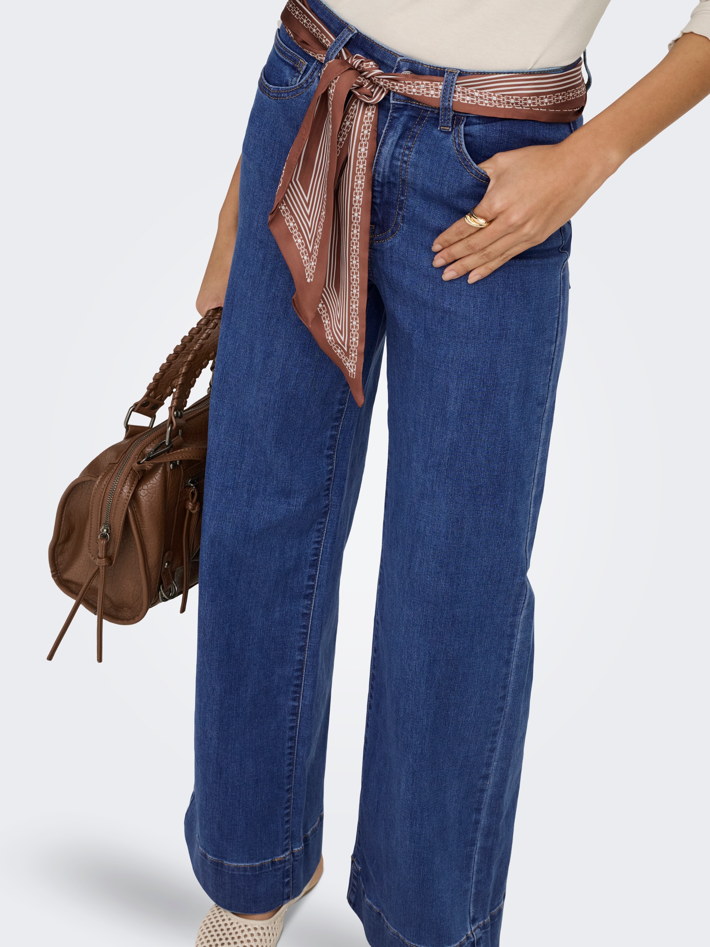 Image of ONLY High-waist-Jeans "ONLMADISON HW WIDE SCARF DNM GUA" Materialmix, high waist, wide fit, mit modischem Tuch als Gürtel