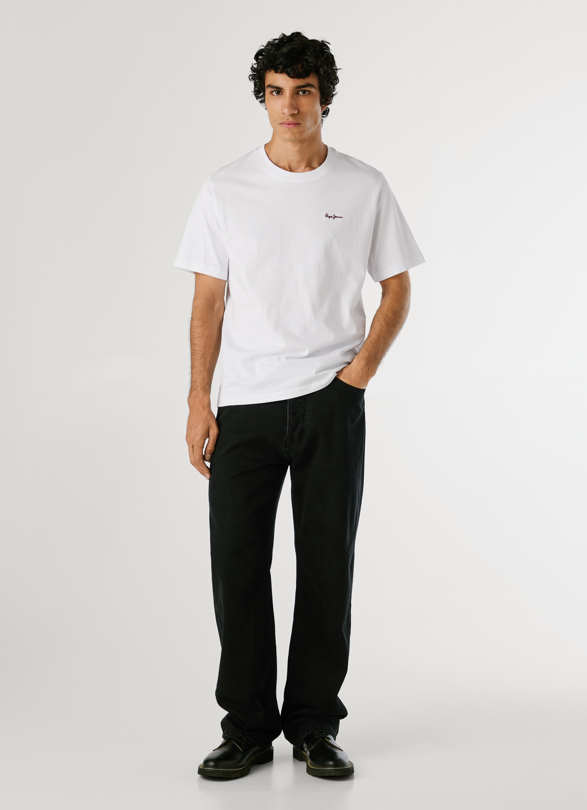 Pepe Jeans T-Shirt »CONTRAST CONNOR«, mit Rundhals und gesticktem Logo