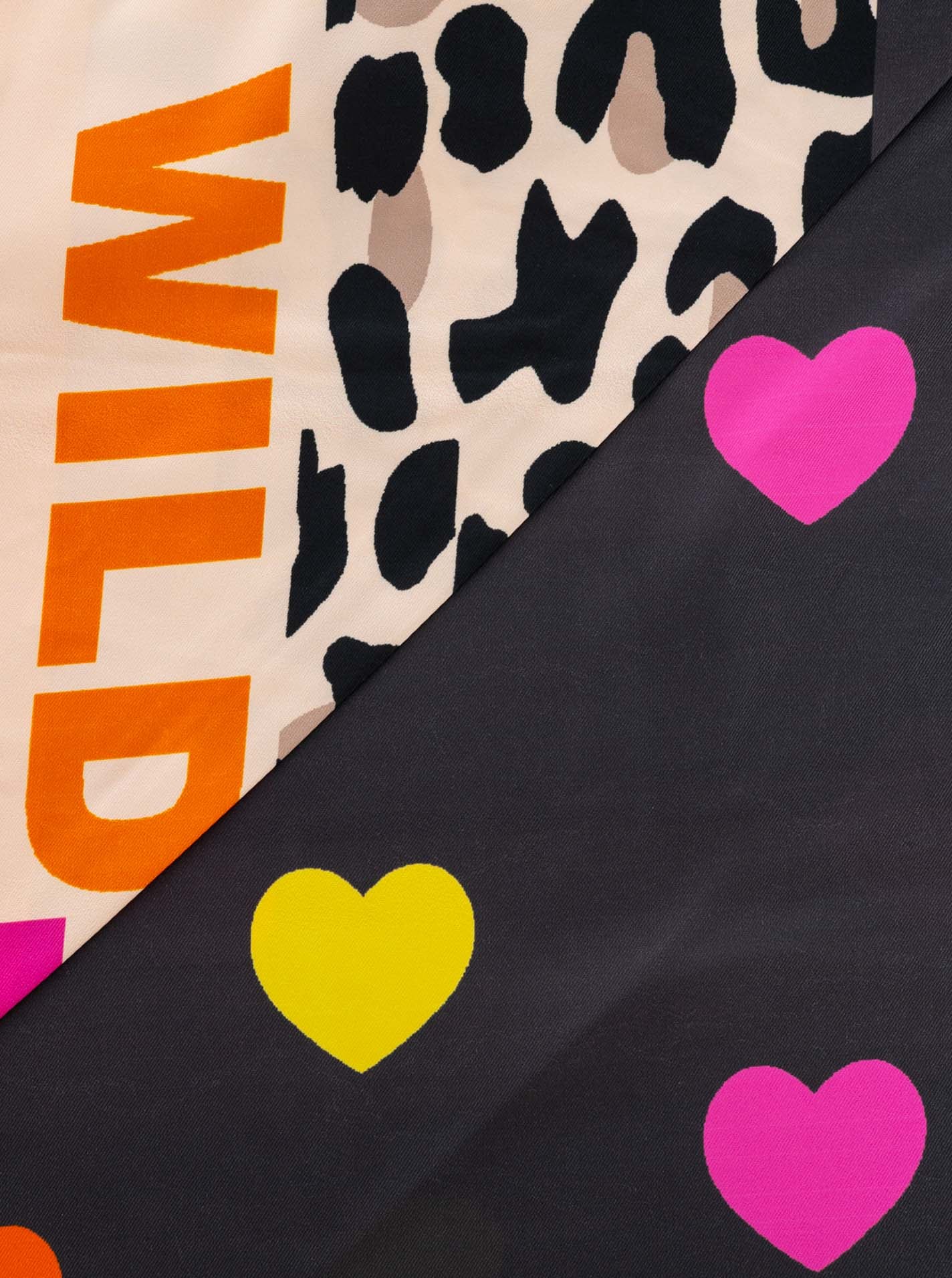 Zwillingsherz Foulard triangulaire »"Wild Love"« coloré, motif léopard avec inscription "LOVE", surface brillante