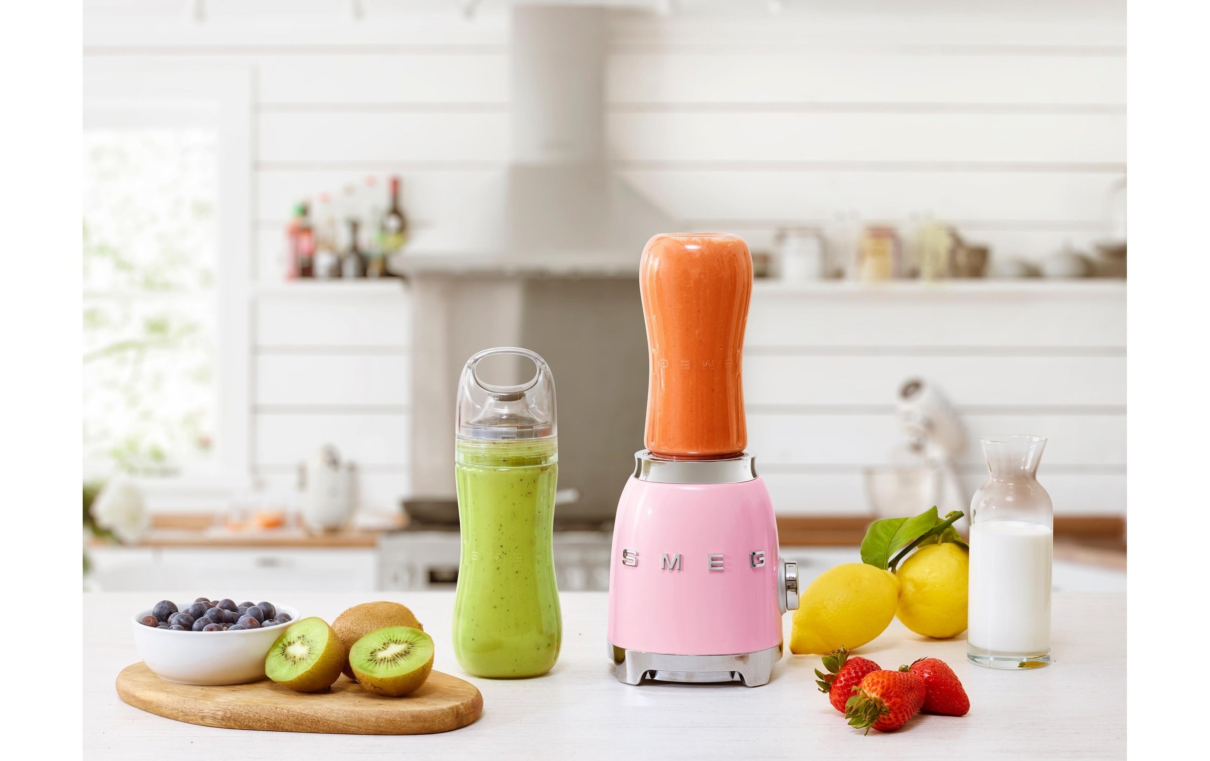 Smeg Standmixer »Blender 50's PBF01PKEU«, 300 W