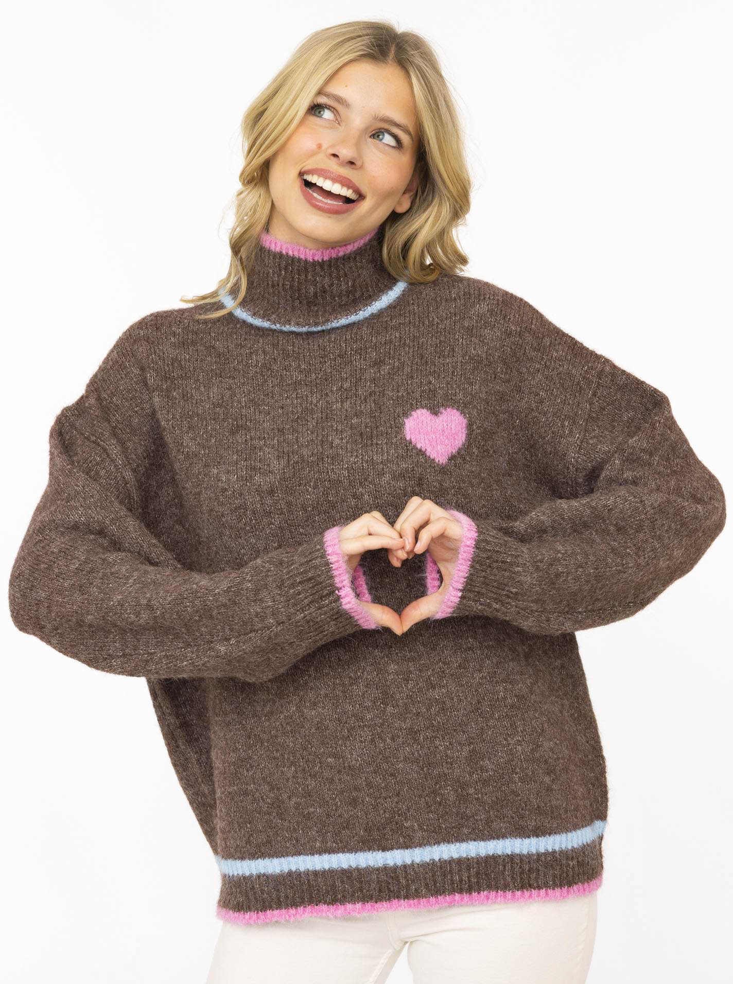 Image of Zwillingsherz Stehkragenpullover ""Heart"" mit Herz und farbigen Streifen, hoher Kragen, oversize