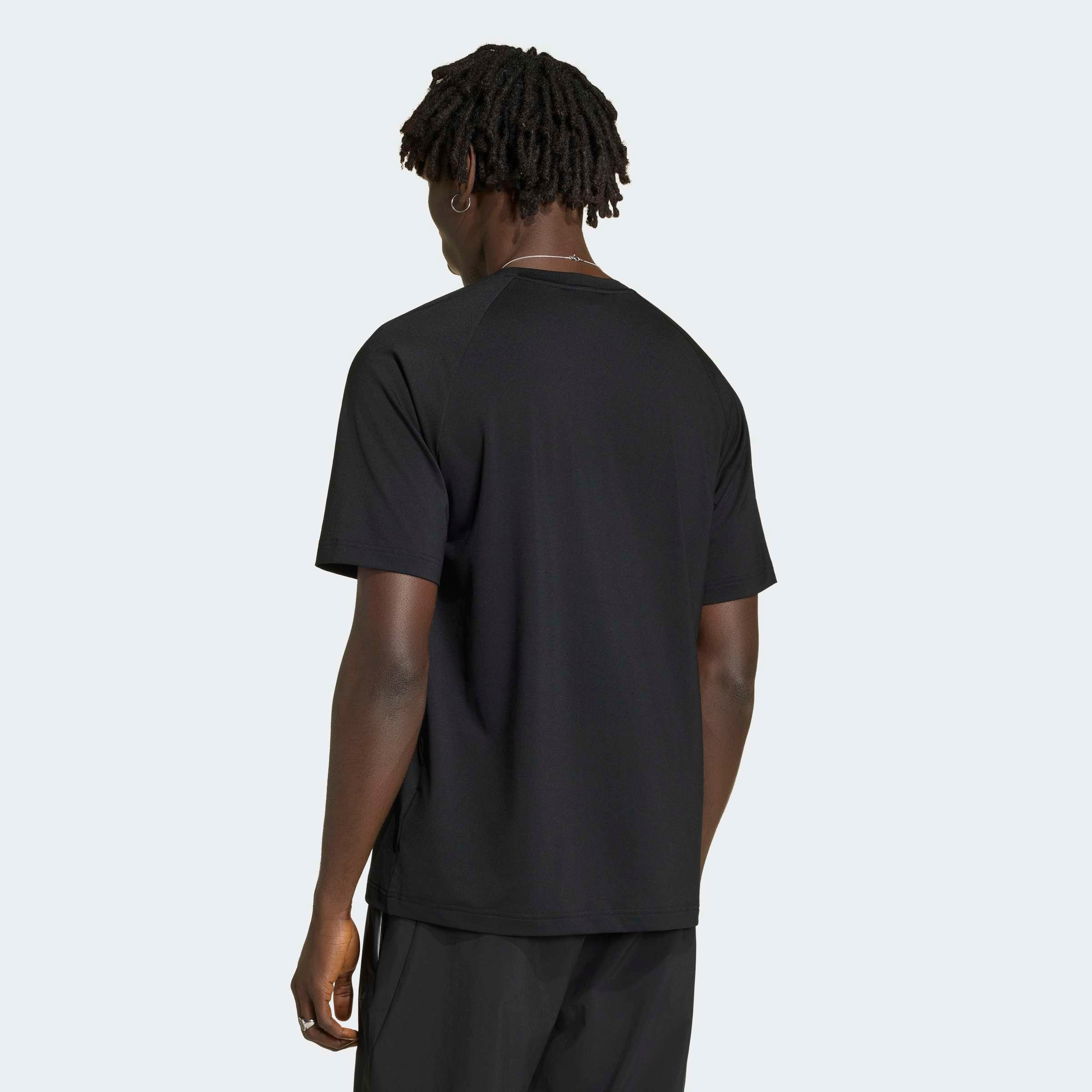 adidas Originals T-shirt »TECH ESS POLY T« style sportif, sans fermeture, en polyester