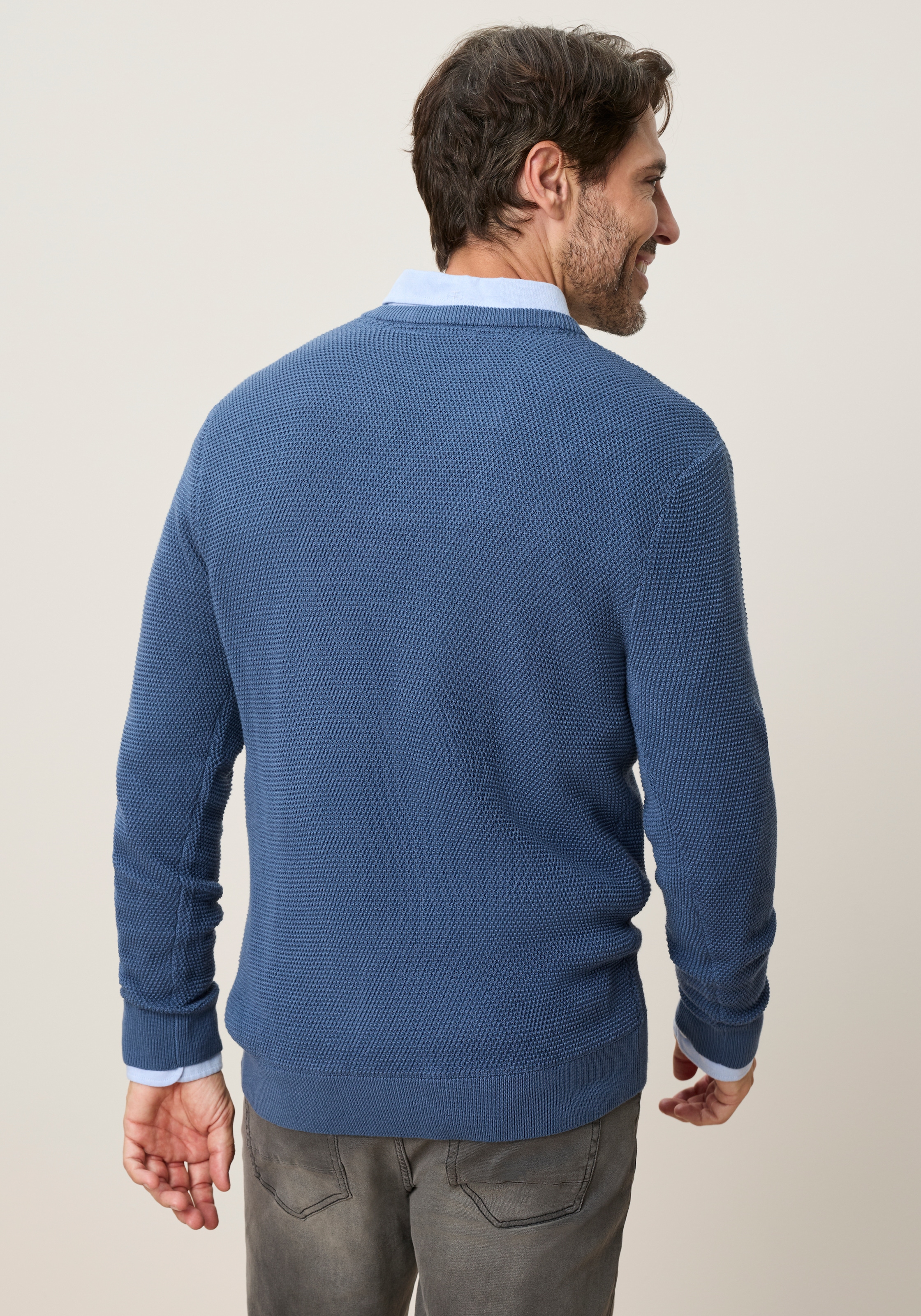 Man's World V-Ausschnitt-Pullover »Neue Kollektion! Highlight Strickstruktur« Strickmaterial, Rippbündchen am Ausschnitt, Regular Fit Passform