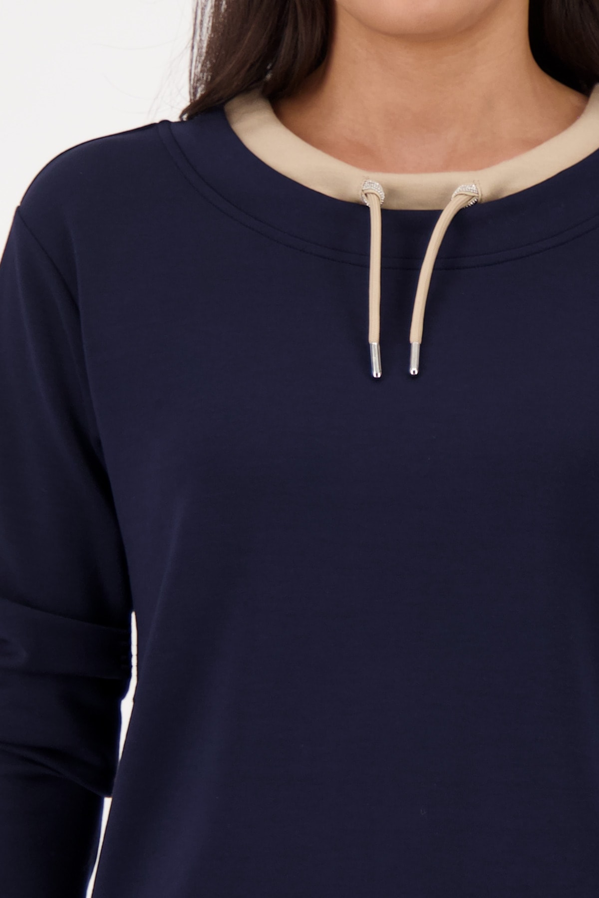 Monari Sweatshirt »Sweatshirt Basic Schmuckdetail«, Regular fit mit Rundhalsausschnitt