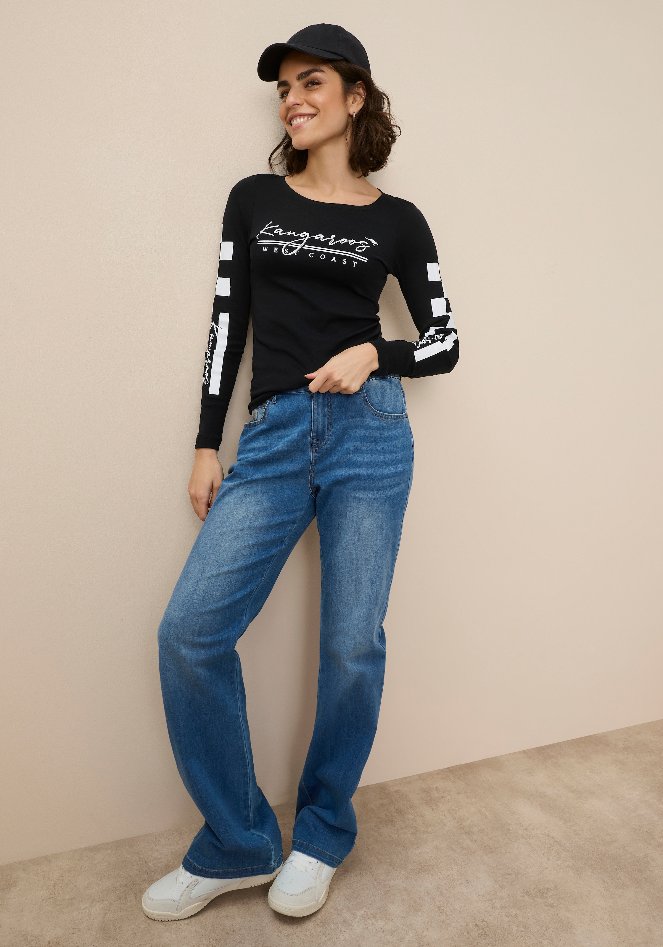 KangaROOS Langarmshirt mit Rundhalsausschnitt, hüftbedeckende Länge, Langarm-Design