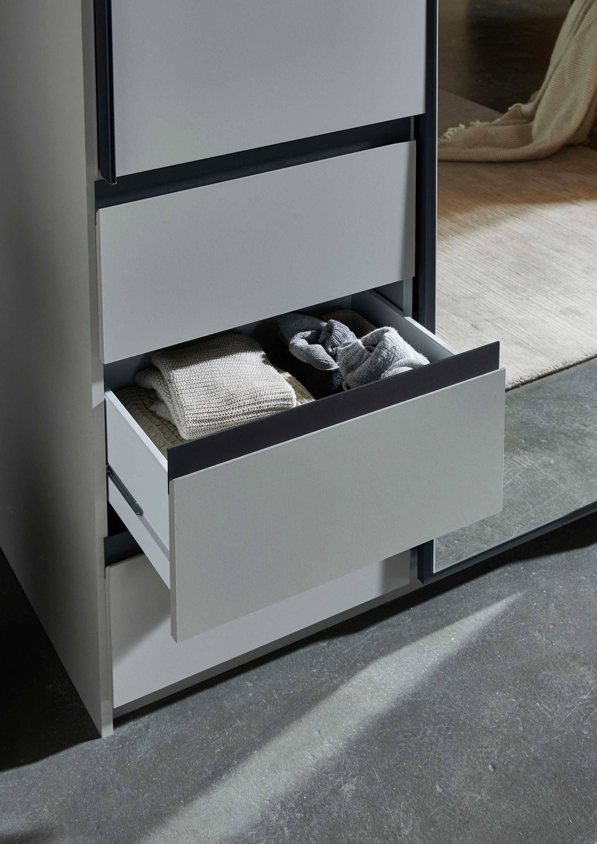 Wimex Schwebetürenschrank »Stade, B: 168cm, inkl. Spiegel und von aussen bedienbaren Schubladen« erhältlich in verschiedenen Farben