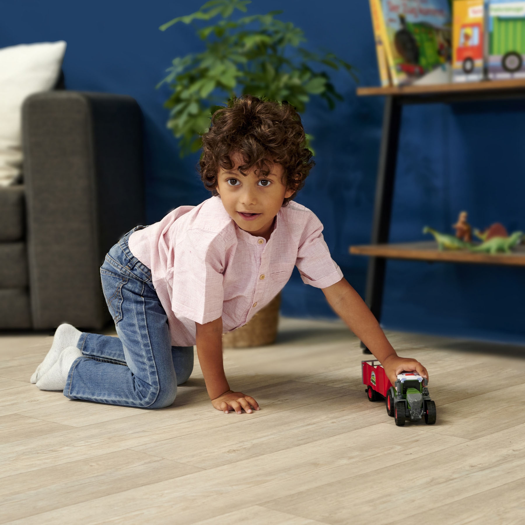 Dickie Toys Spielzeug-Traktor »Fendt mit Anhänger«, mit Licht, Sound und weiteren Funktionen; inklusive Heuballen