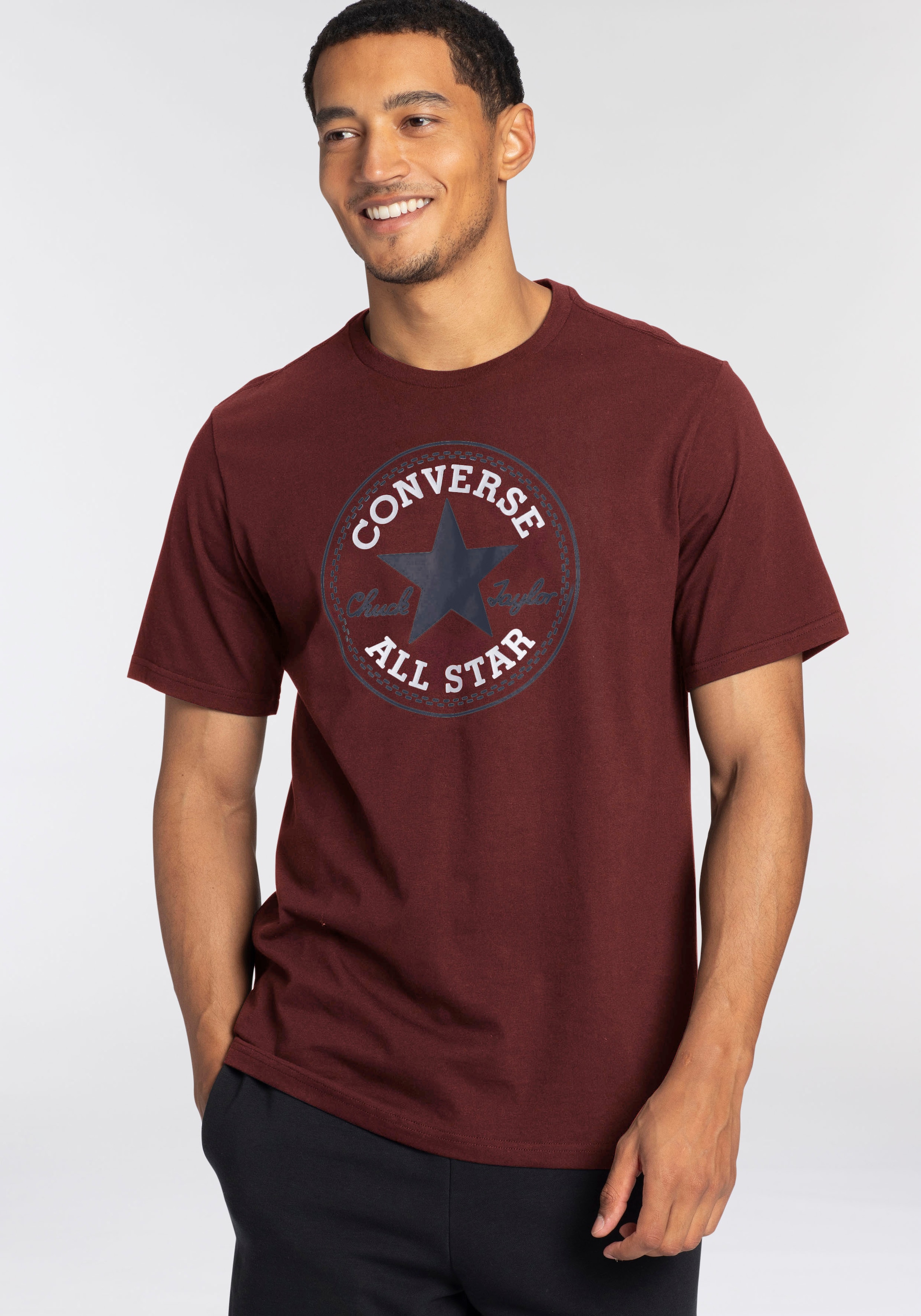 T-Shirt »CONVERSE GO-TO CHUCK TAYLOR CLASSIC PATCH TEE«, Unisex