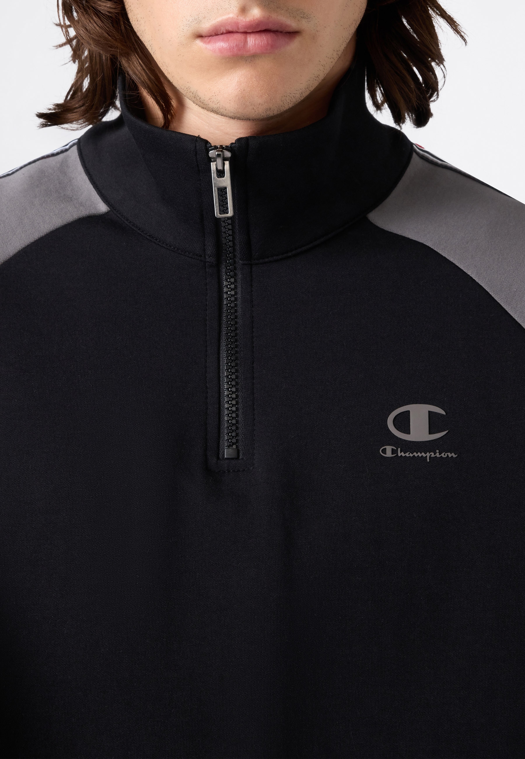 Champion Sweat-shirt »Sports-inspired Interlock Half Zip Sweatshirt with Tape detailing«, komfortabler Schnitt, sportlicher Stil, Rundhalsausschnitt
