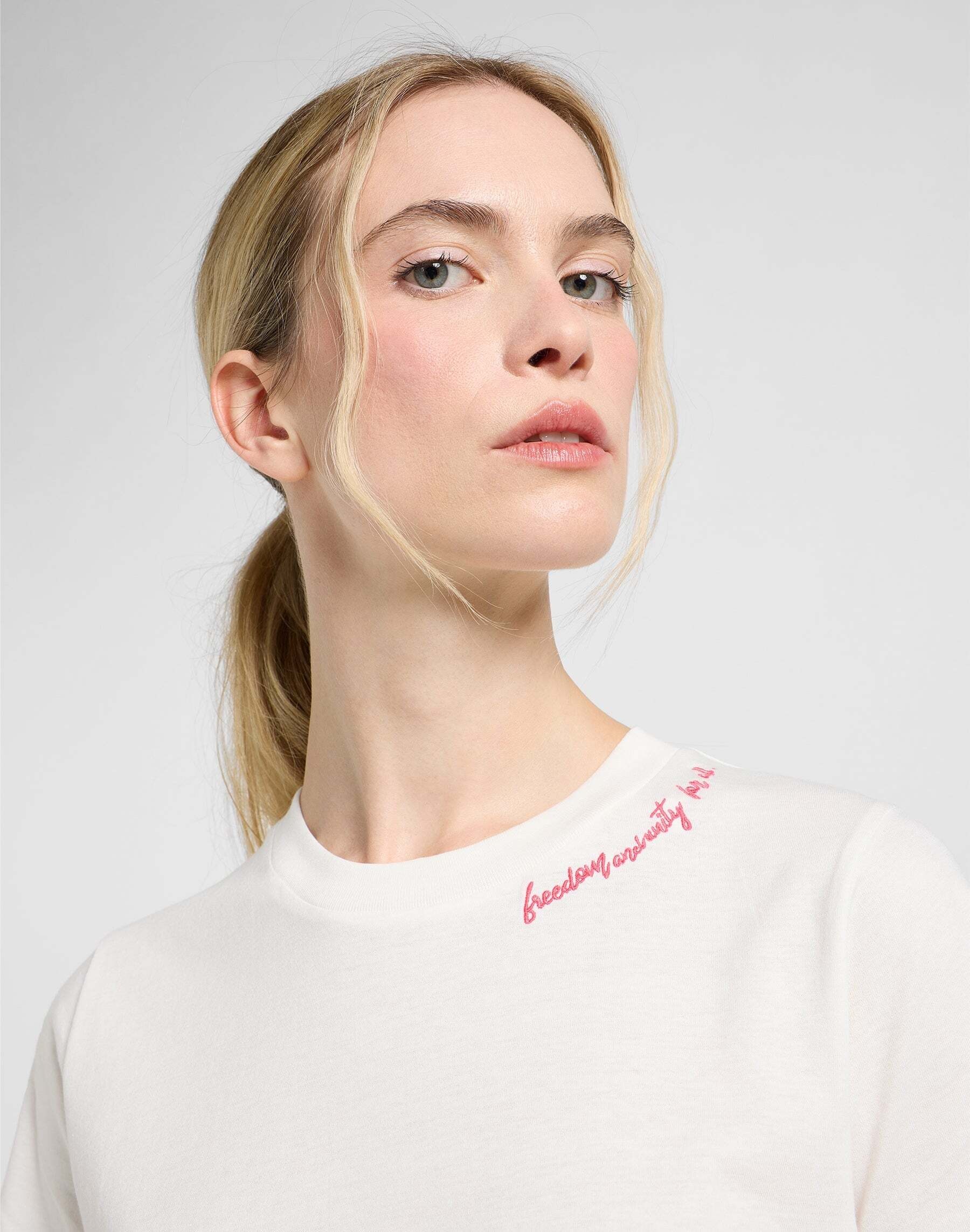 Lee® T-Shirt »Lee T-Shirt Little Embroidery Tee«