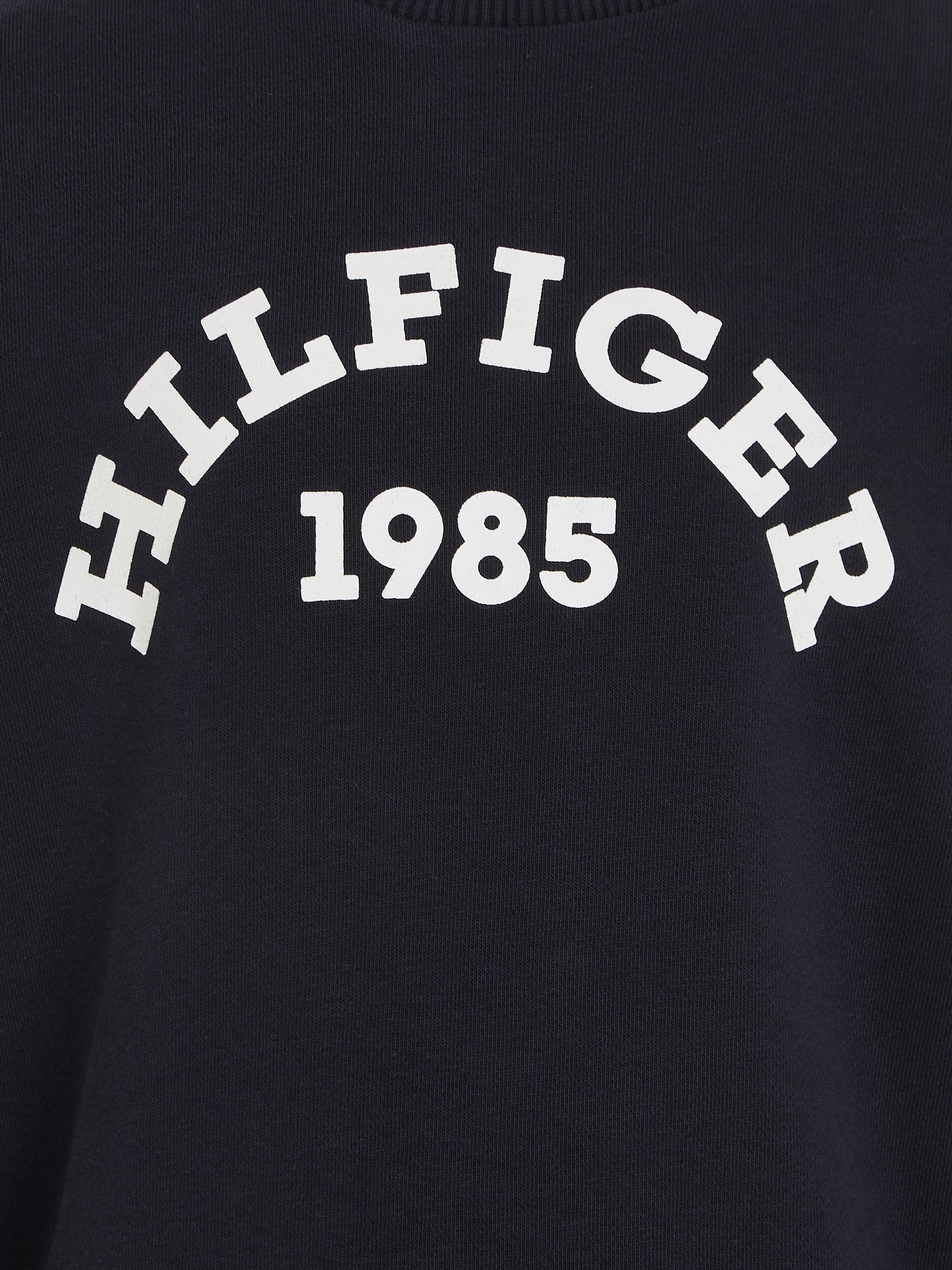 Tommy Hilfiger Sweatshirt »HILFIGER 1985 SWEATSHIRT«, Kinder bis 16 Jahre, mit Logo-Print