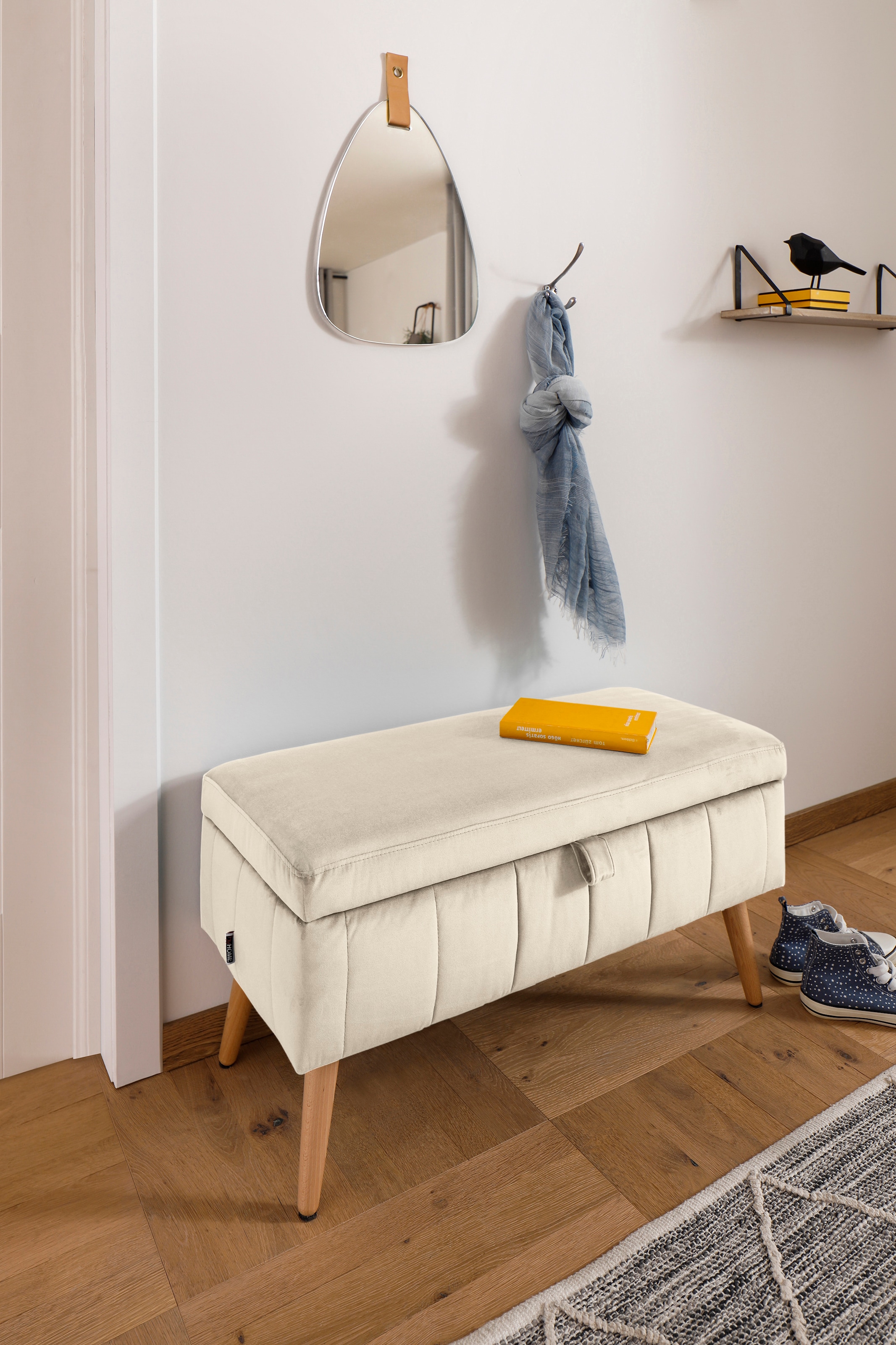 INOSIGN Truhenbank »AMIRA Sitzbank mit Stauraum, Masse B/T/H: 81/36/43 cm«, mit Staufach, in 3 Bezugsqualitäten mit feiner Steppung
