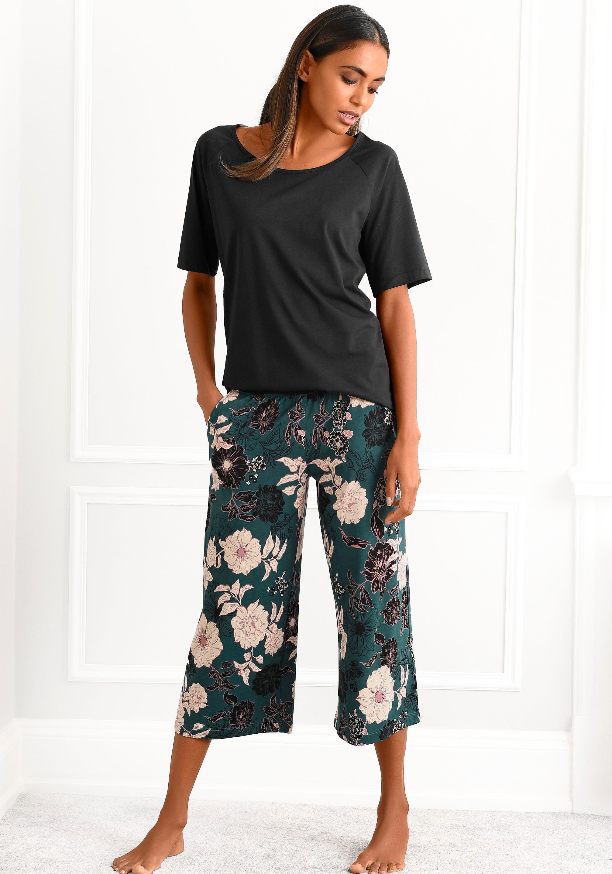 Image of s.Oliver Capri-Pyjama Set, 2 tlg. mit geblümter 3/4-Culotte