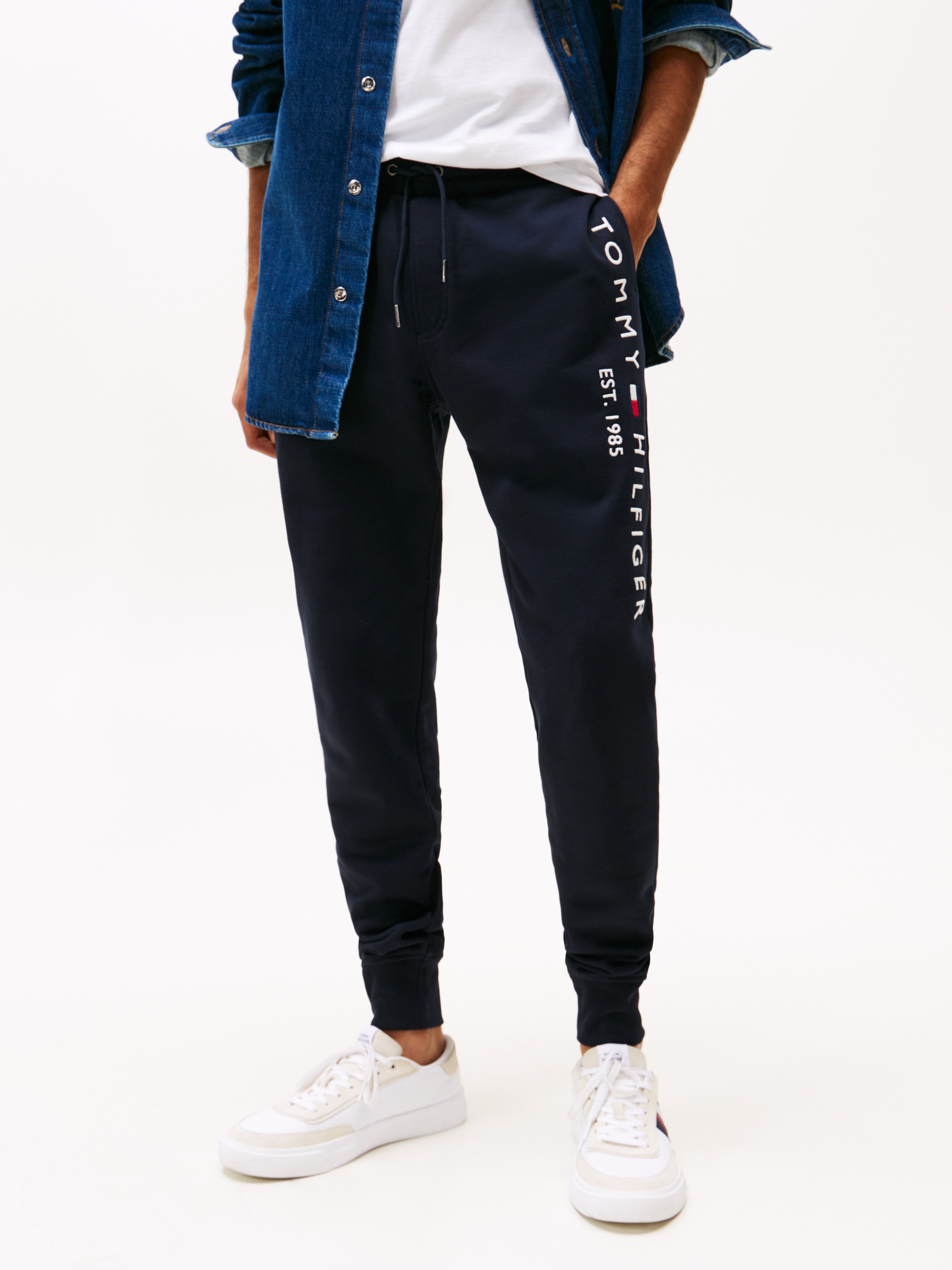 Tommy Hilfiger Sweathose »BASIC BRANDED SWEATPANTS«, mit grossem Tommy Hilfiger Schriftzug