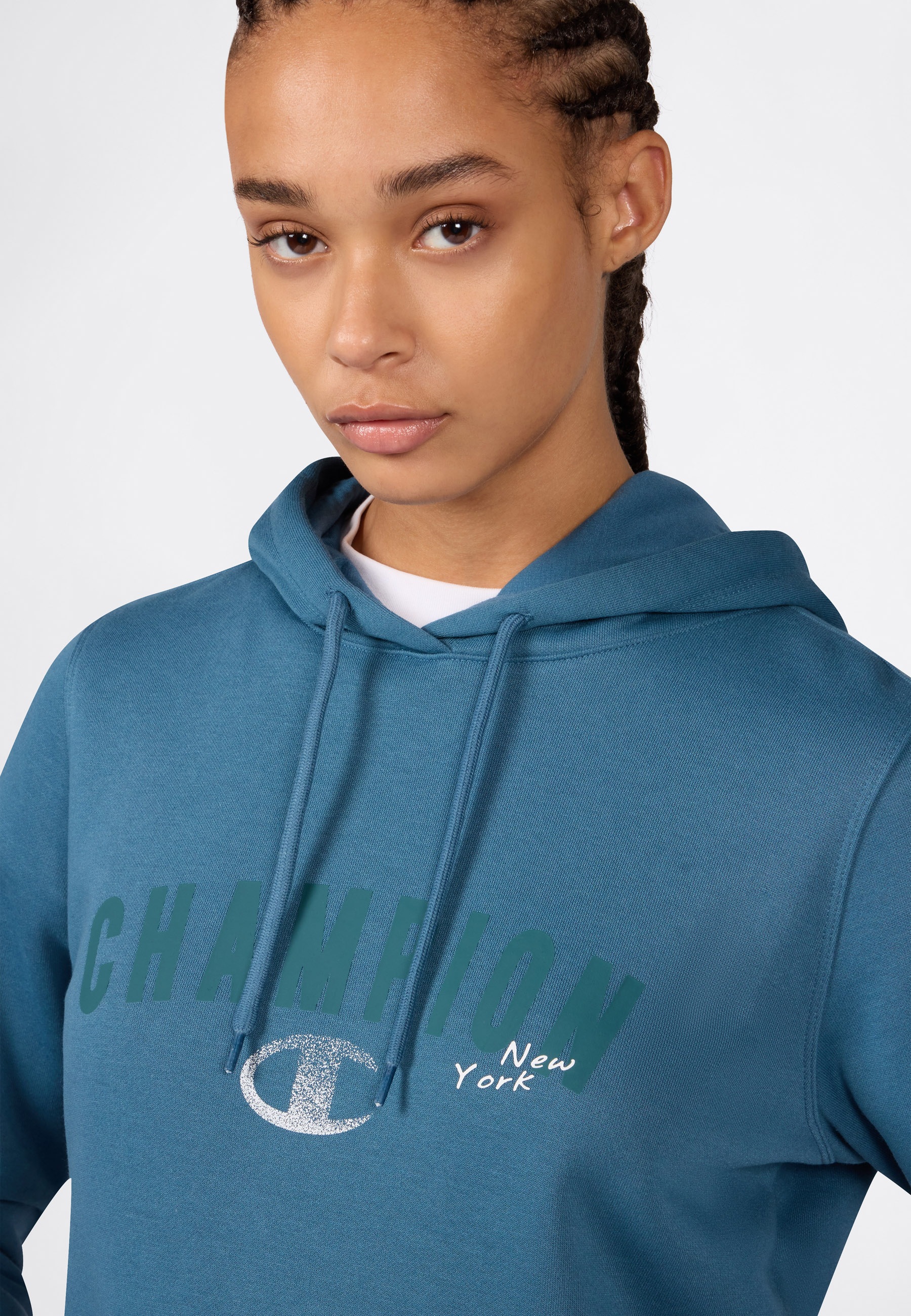 Champion Kapuzensweatshirt »SPORTWEAR HOODIE Slim Fit«, mit sportlicher Optik, körpernahe Slim-Fit-Passform, moderner Schnitt
